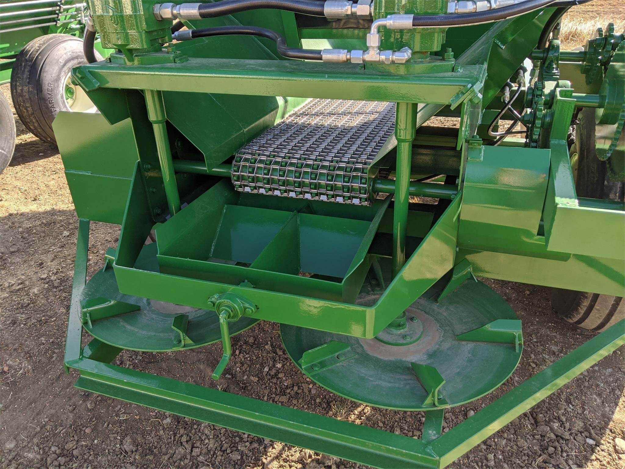 2026 Chandler 20PTT-FT Pull-Type Fertilizer Spreader