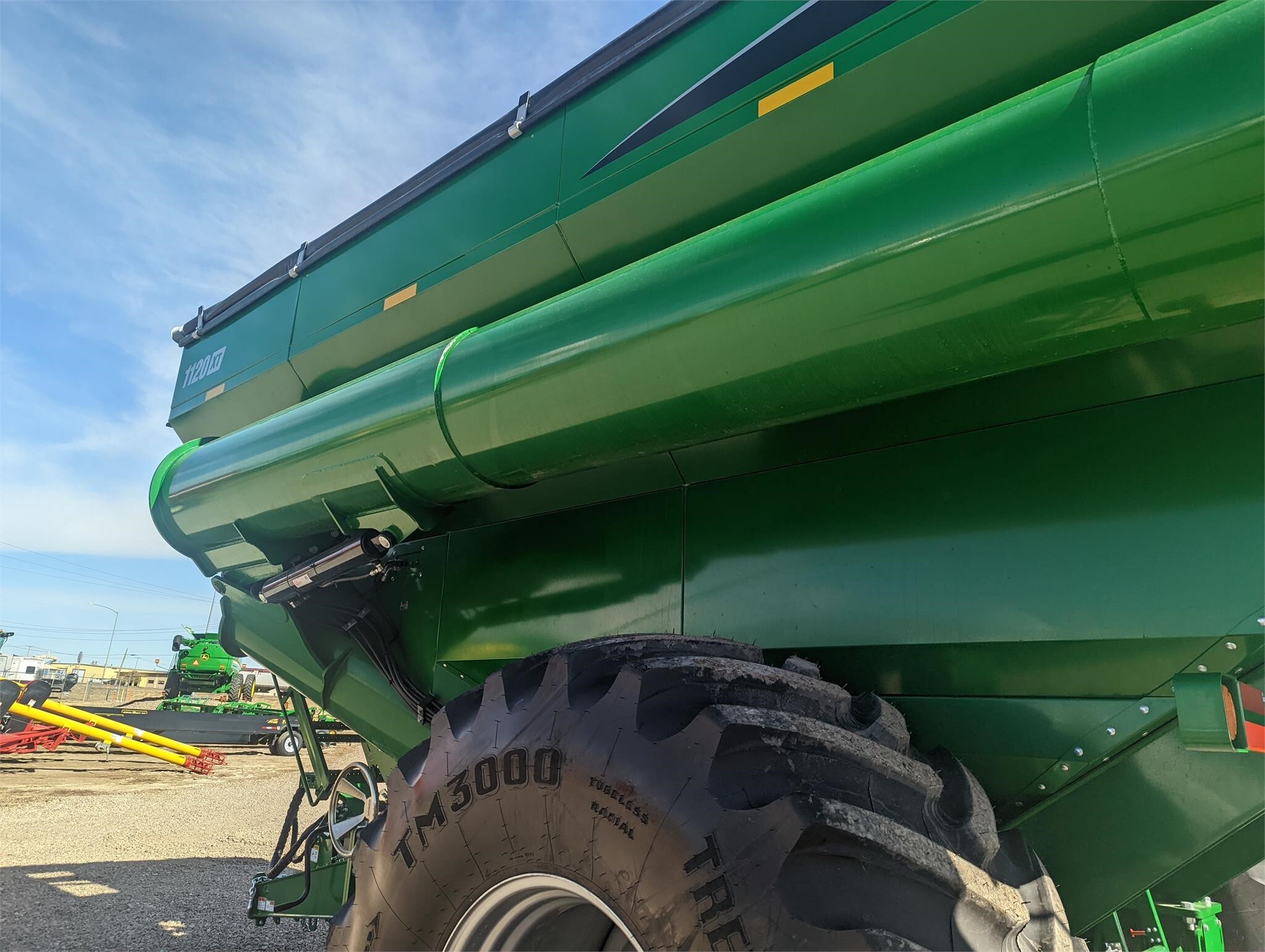 2026 Brandt 1120XT Grain Cart