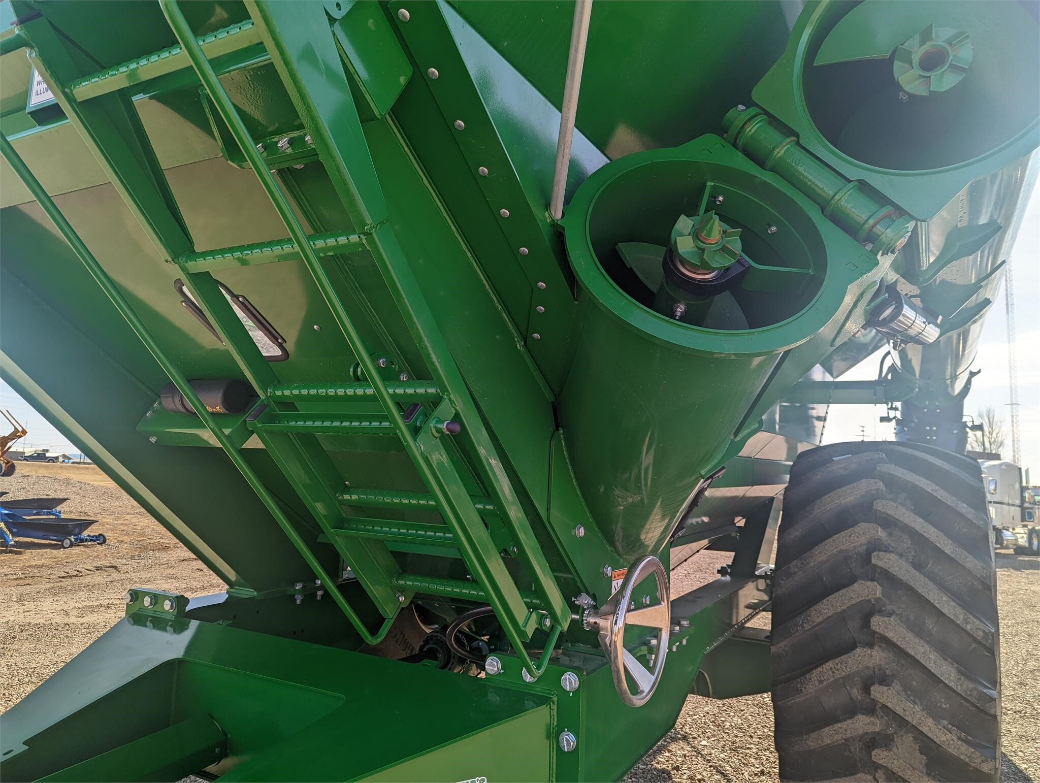 2026 Brandt 1120XT Grain Cart