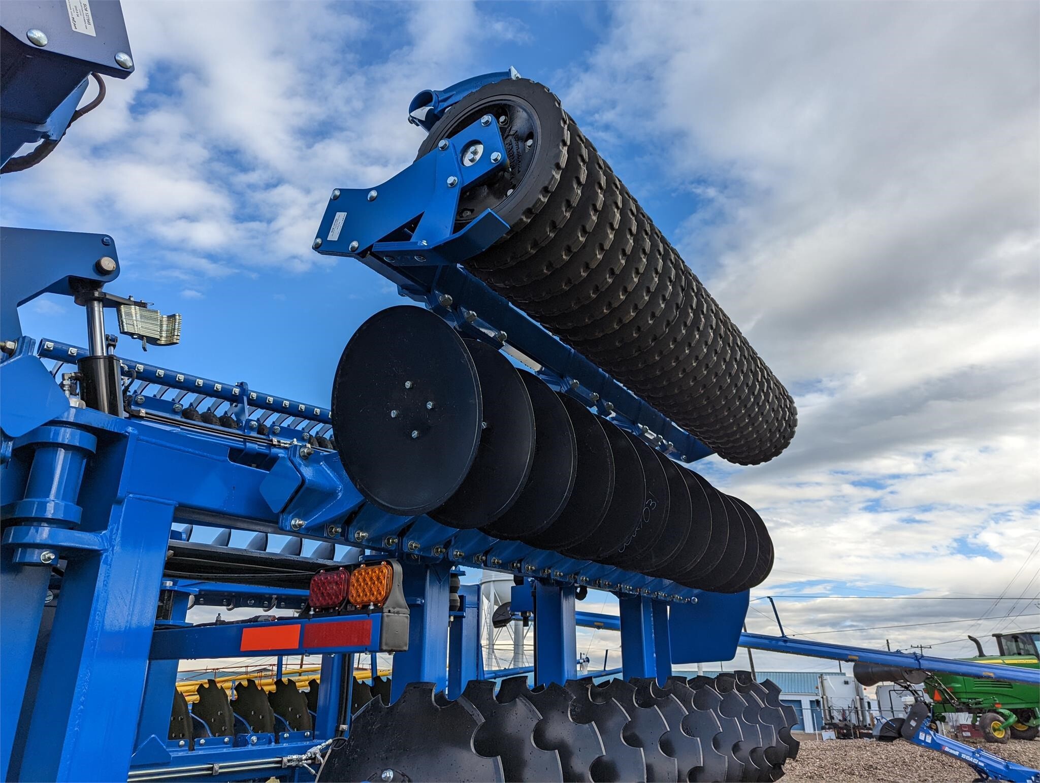 2026 Brandt 331AHP Disk