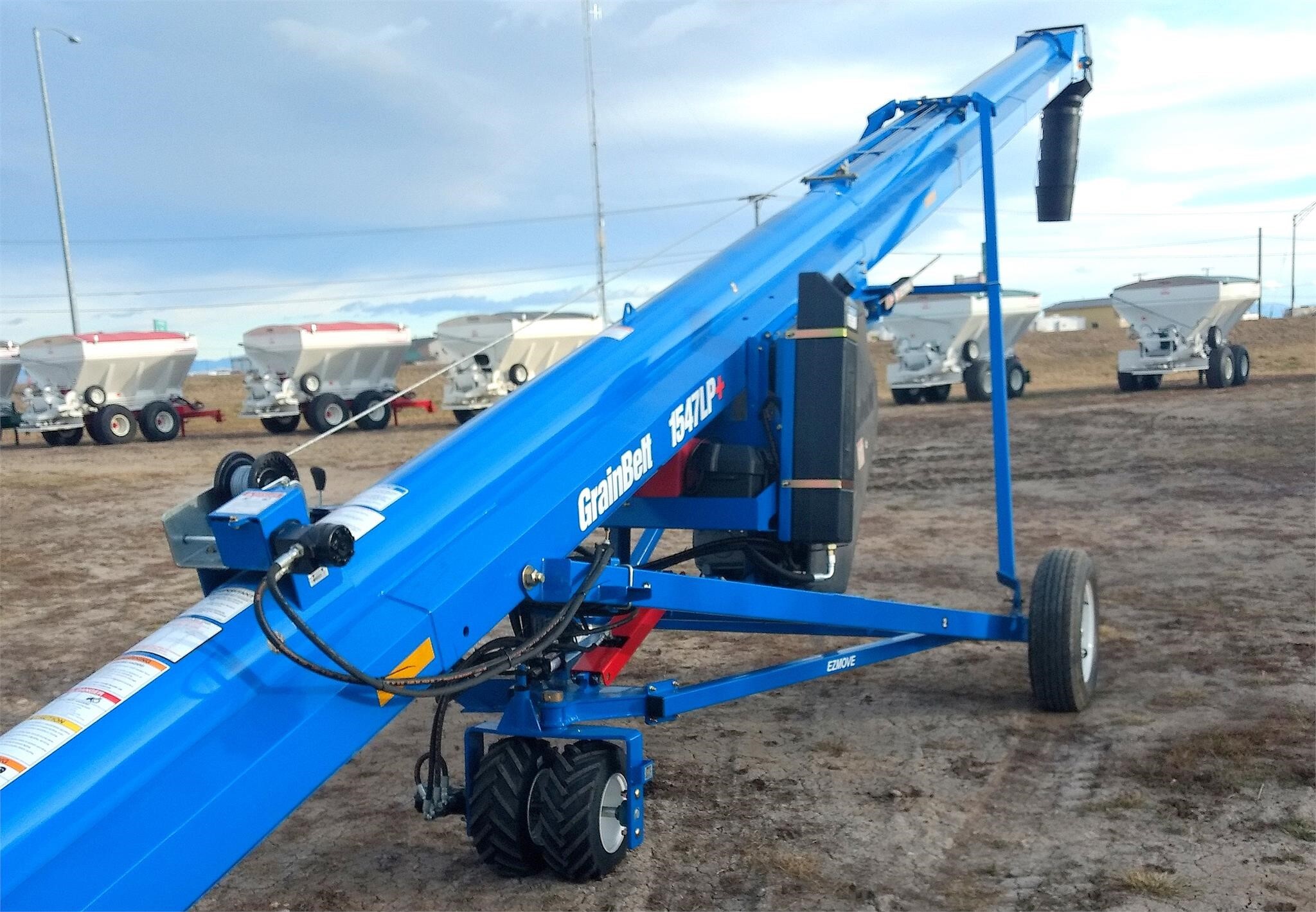 2026 Brandt 1547LP+ Augers and Conveyor
