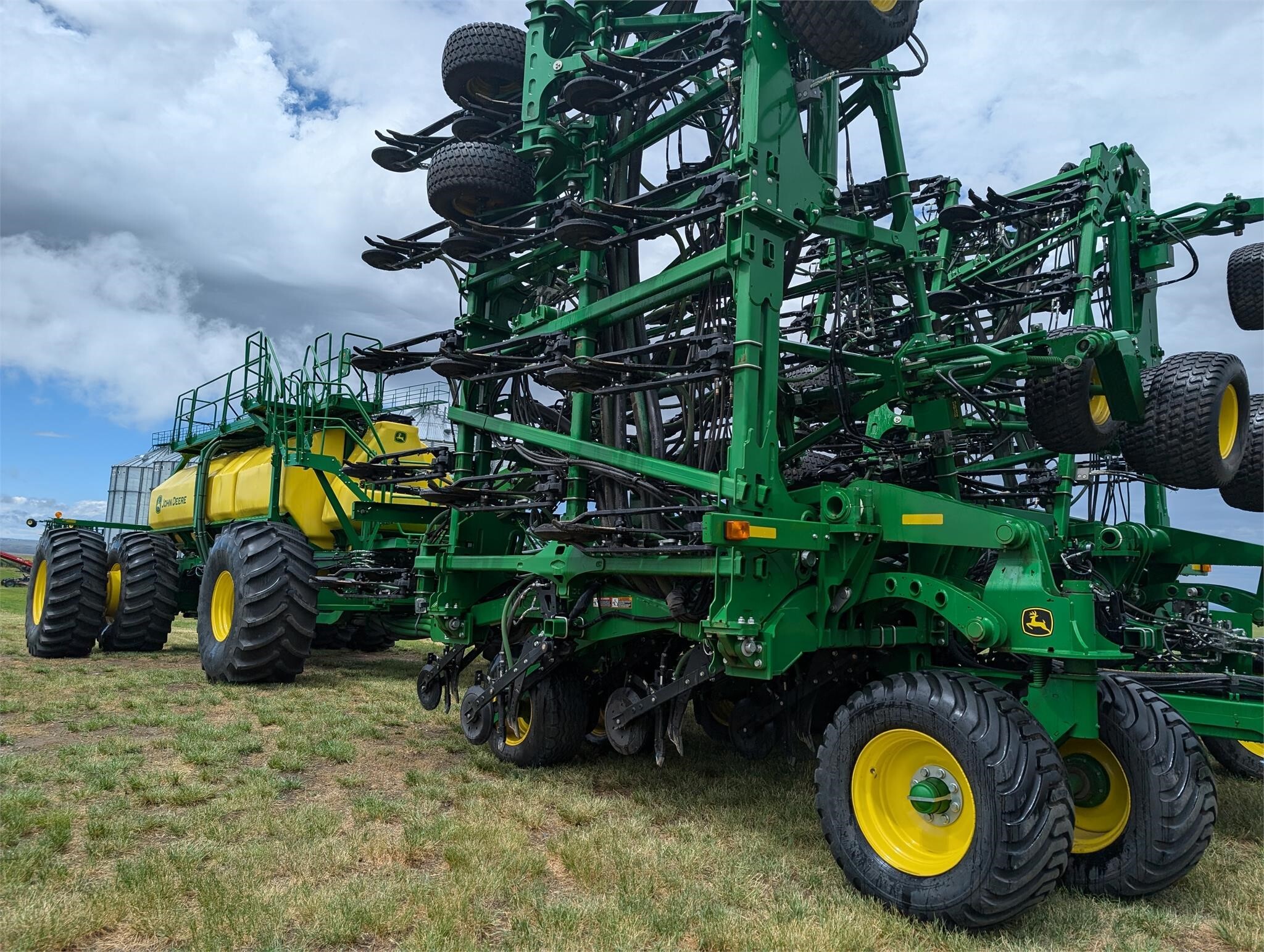 2017 John Deere 1870 Air Seeder