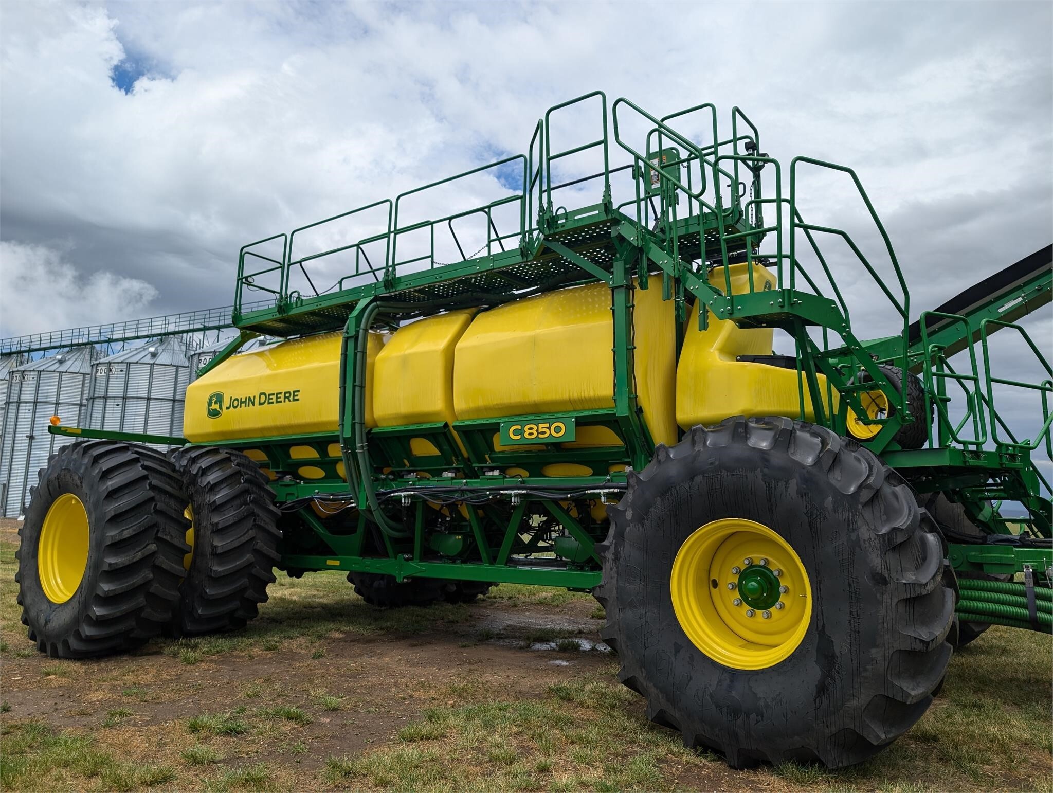 2017 John Deere 1870 Air Seeder