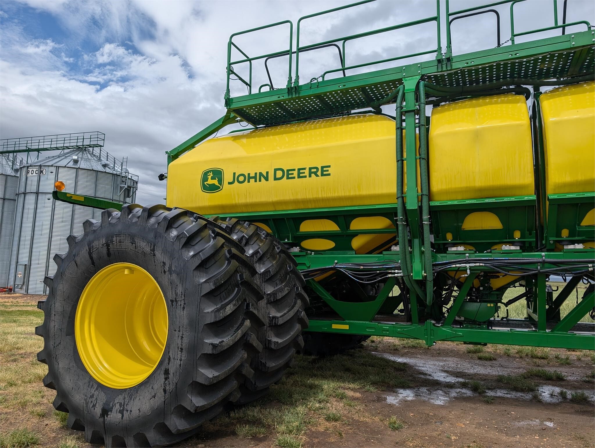 2017 John Deere 1870 Air Seeder