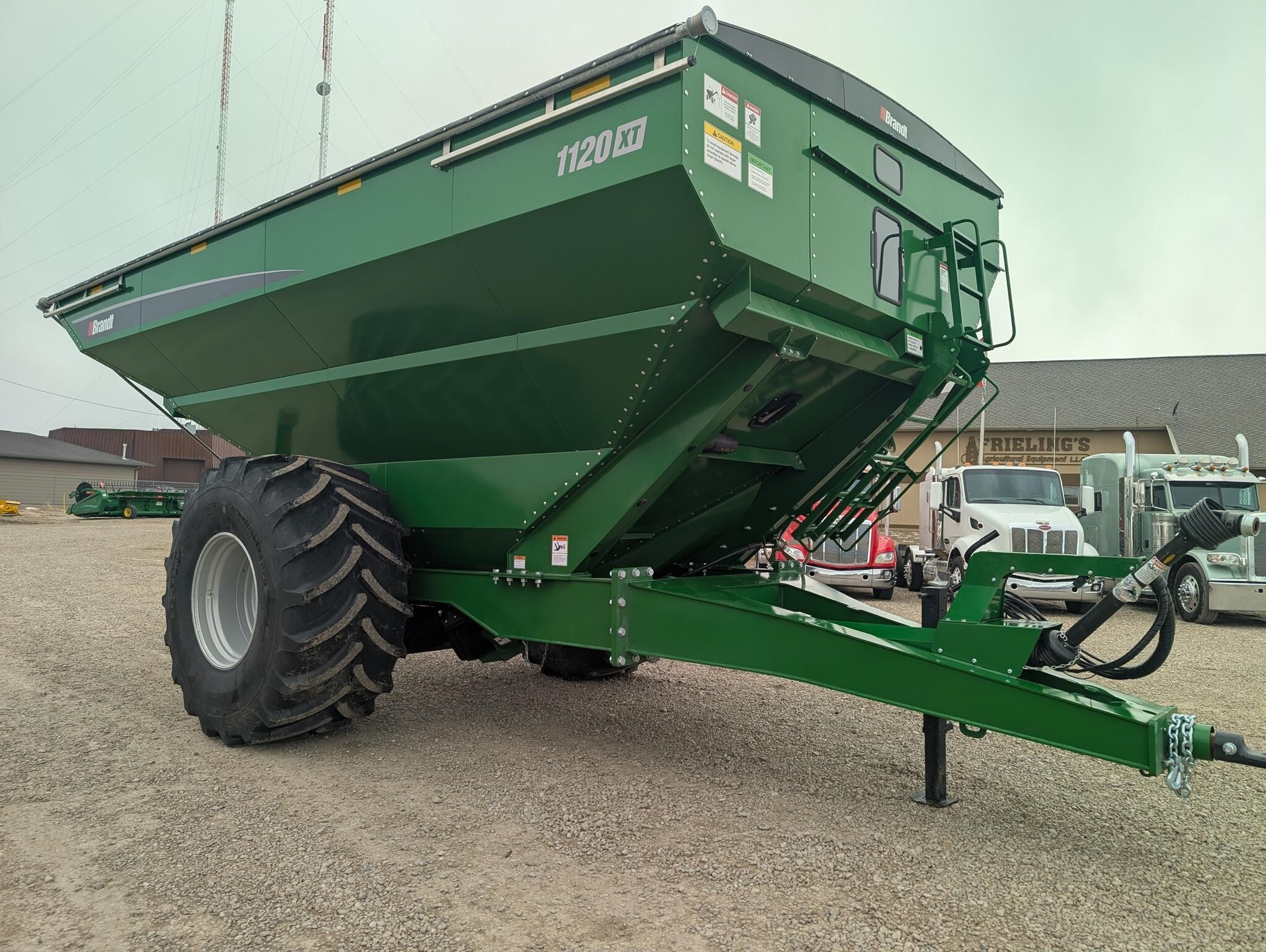 2026 Brandt 1120XT Grain Cart