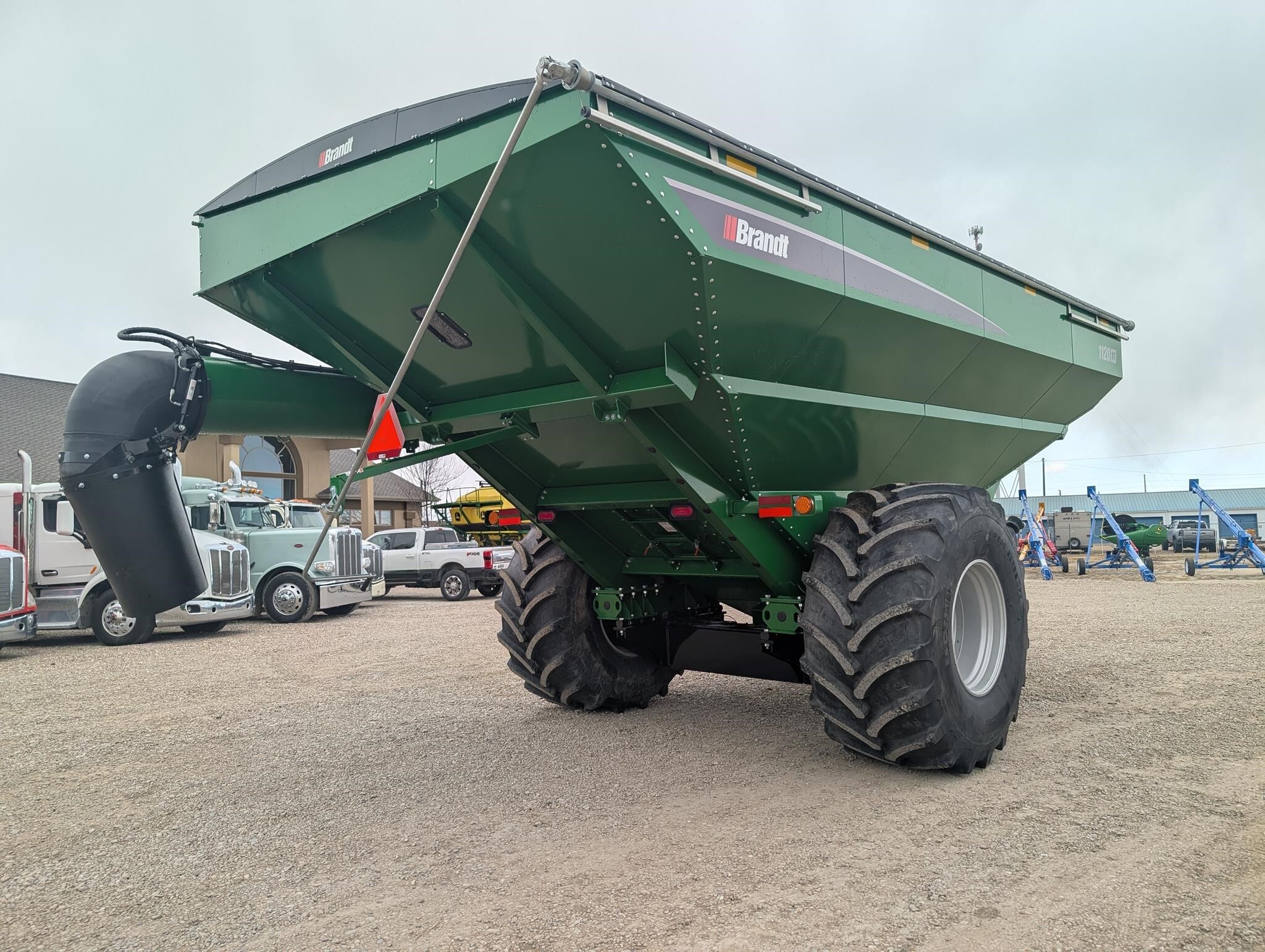 2026 Brandt 1120XT Grain Cart