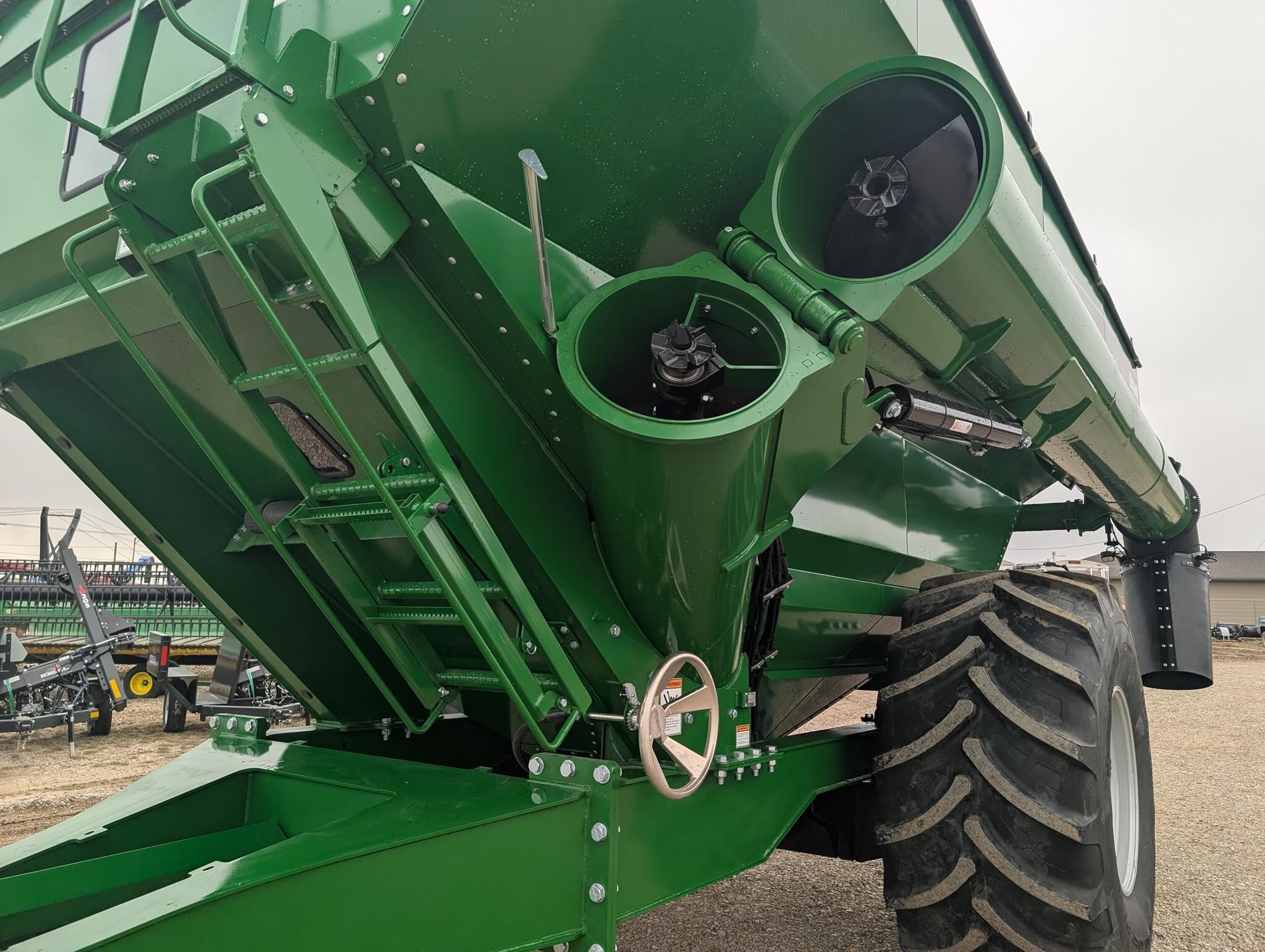 2026 Brandt 1120XT Grain Cart