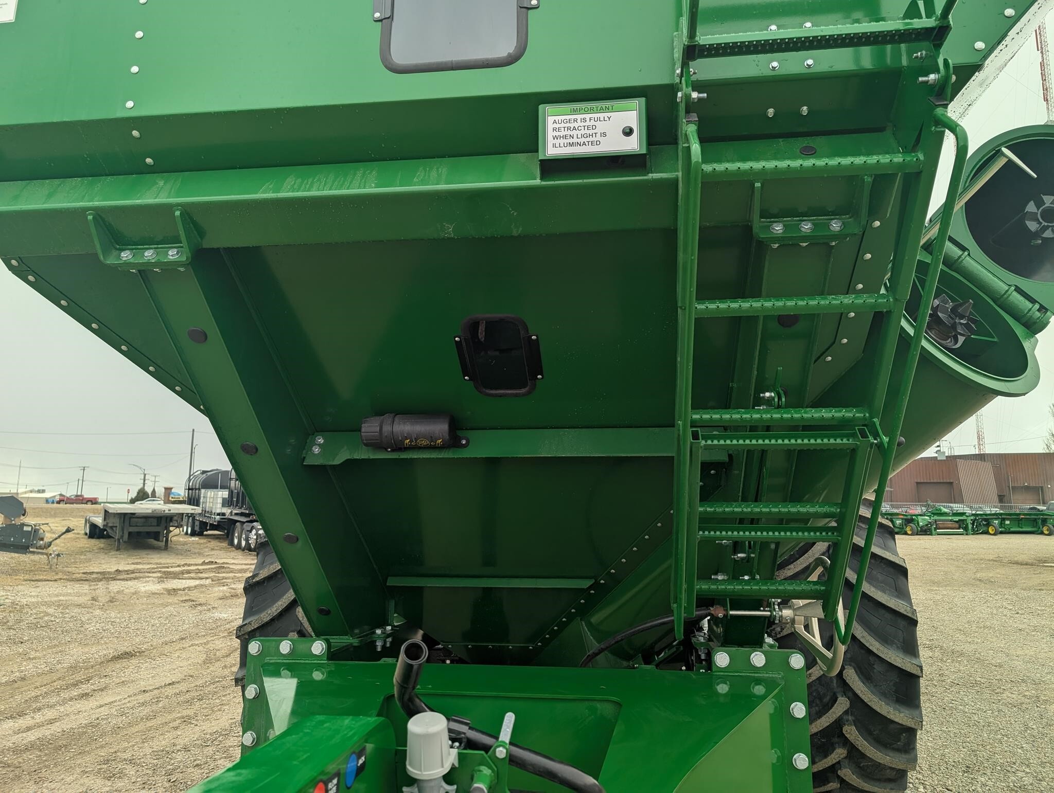 2026 Brandt 1120XT Grain Cart