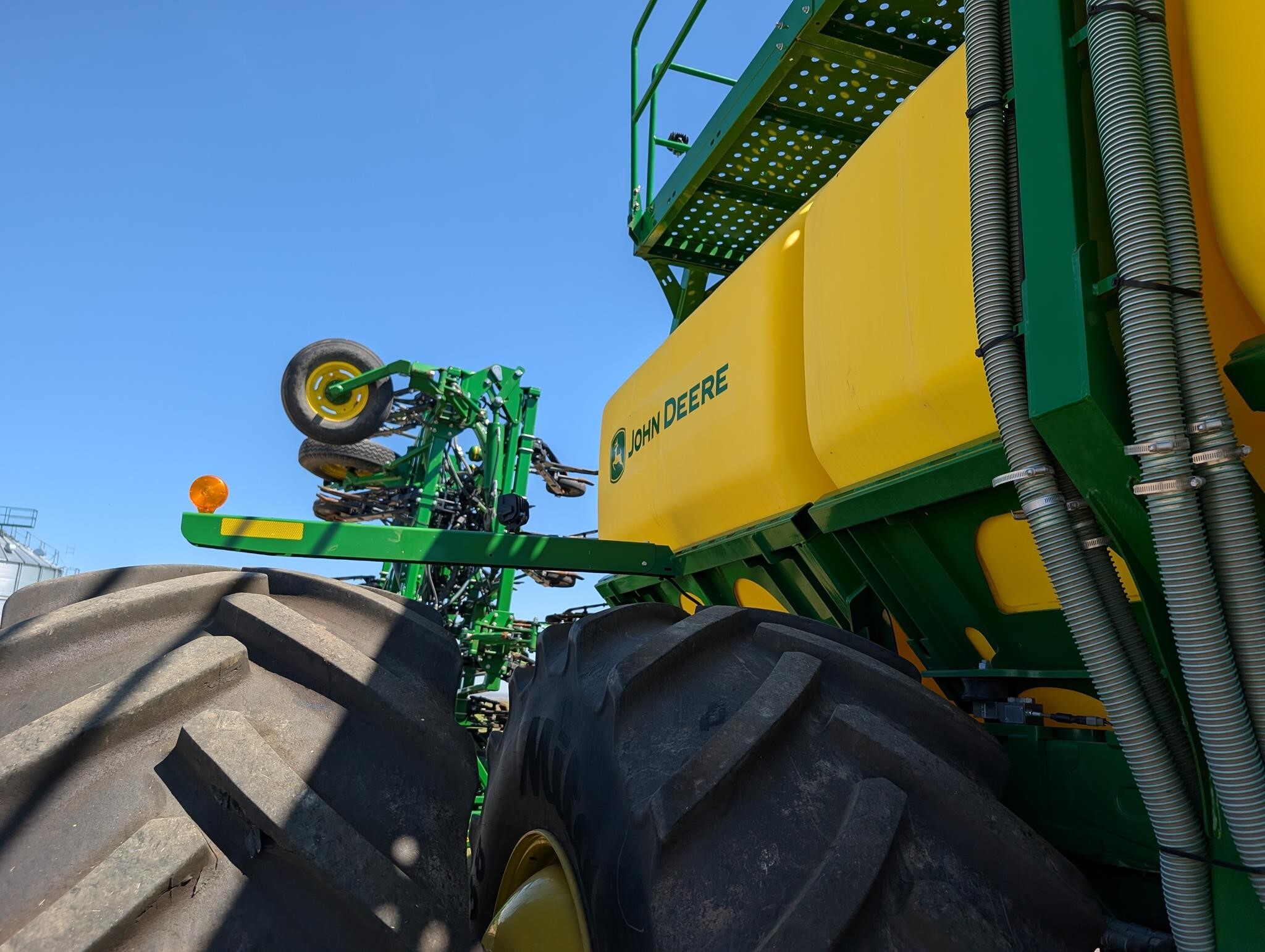 2021 John Deere P556 Air Seeder