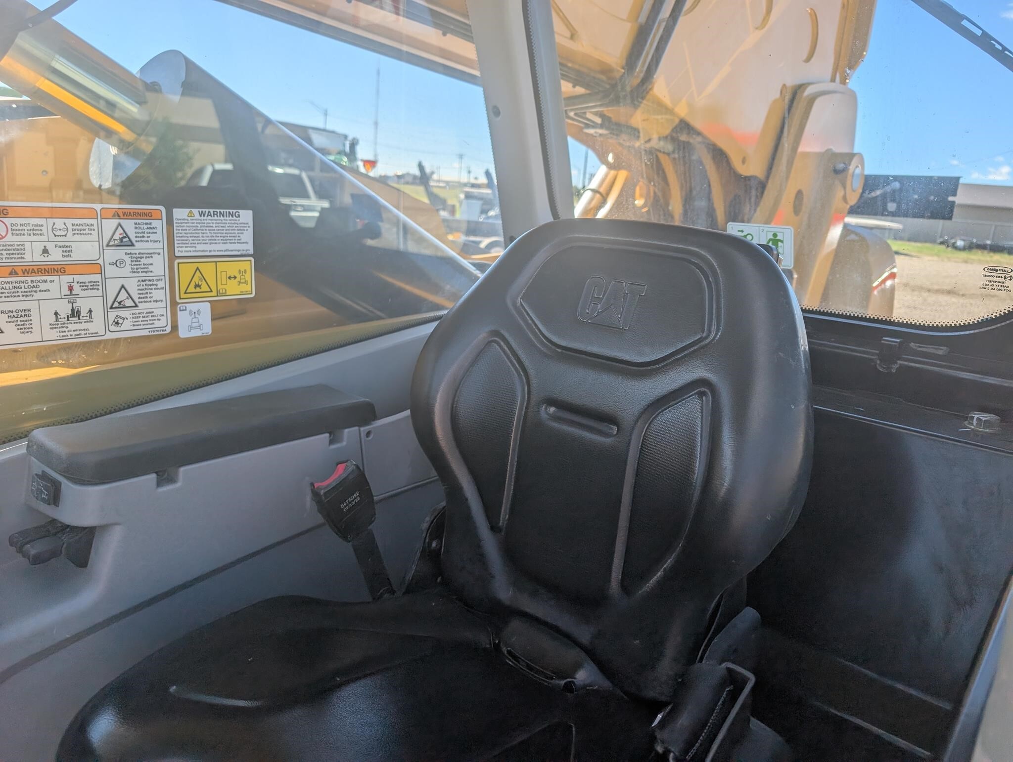 2022 Caterpillar TL1255 Telehandler