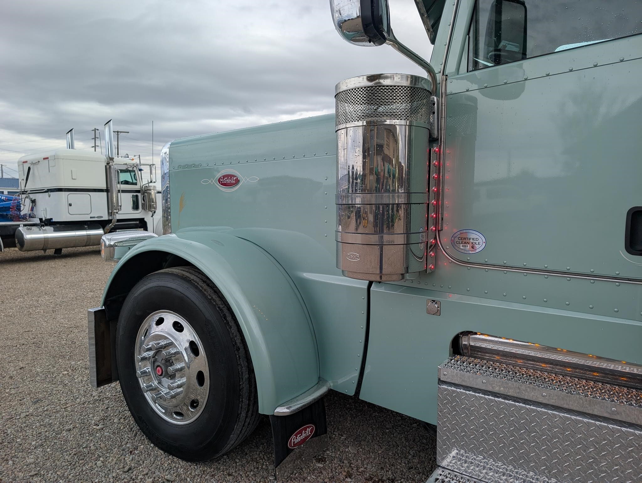 2021 Peterbilt 389 Semi Trucks/Trailer