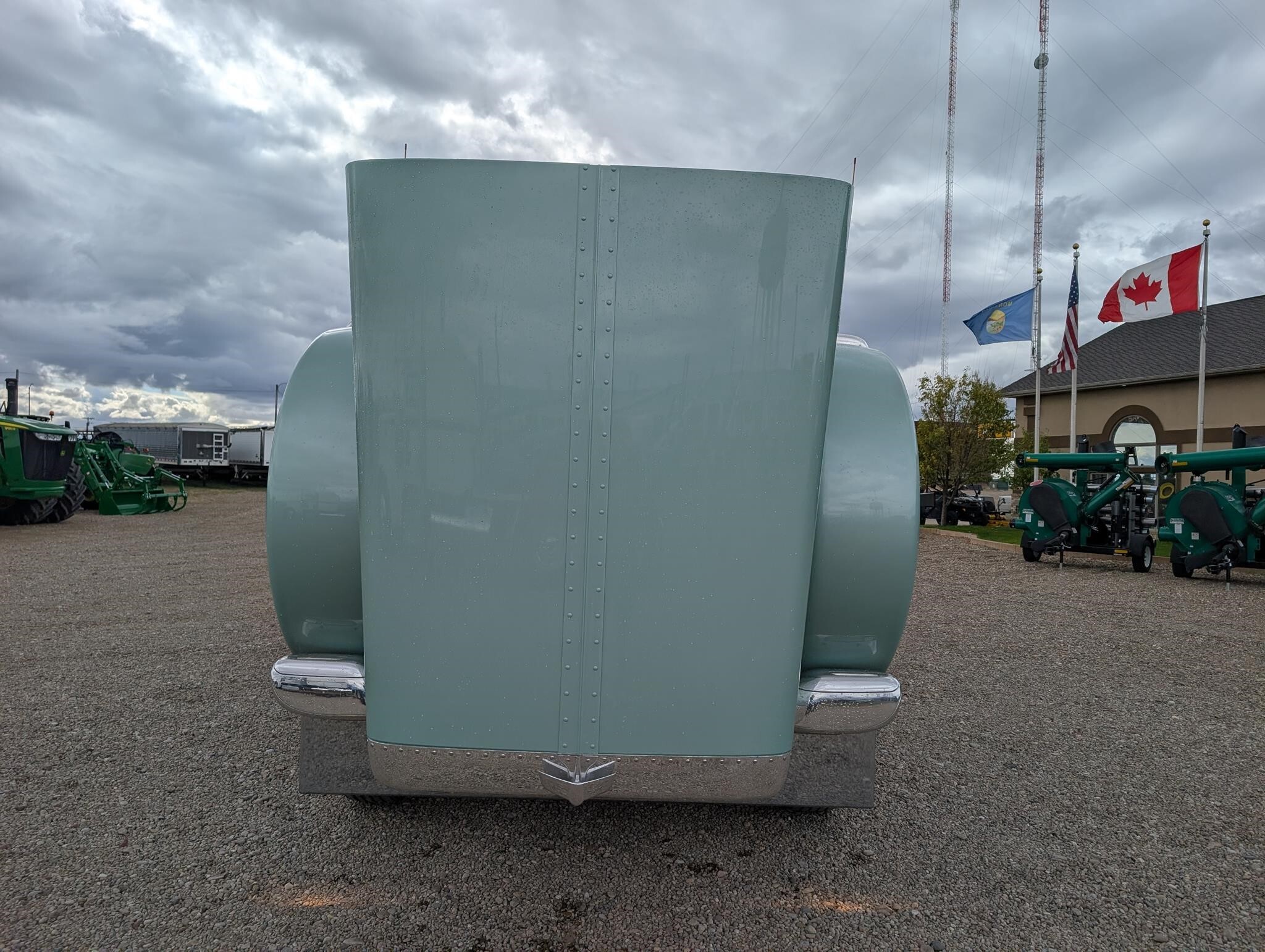 2021 Peterbilt 389 Semi Trucks/Trailer