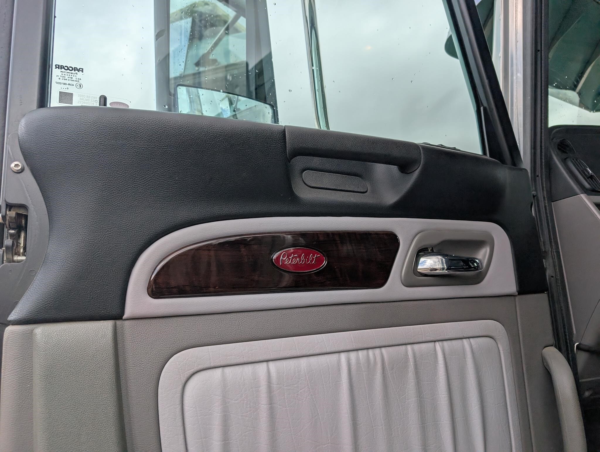 2021 Peterbilt 389 Semi Trucks/Trailer