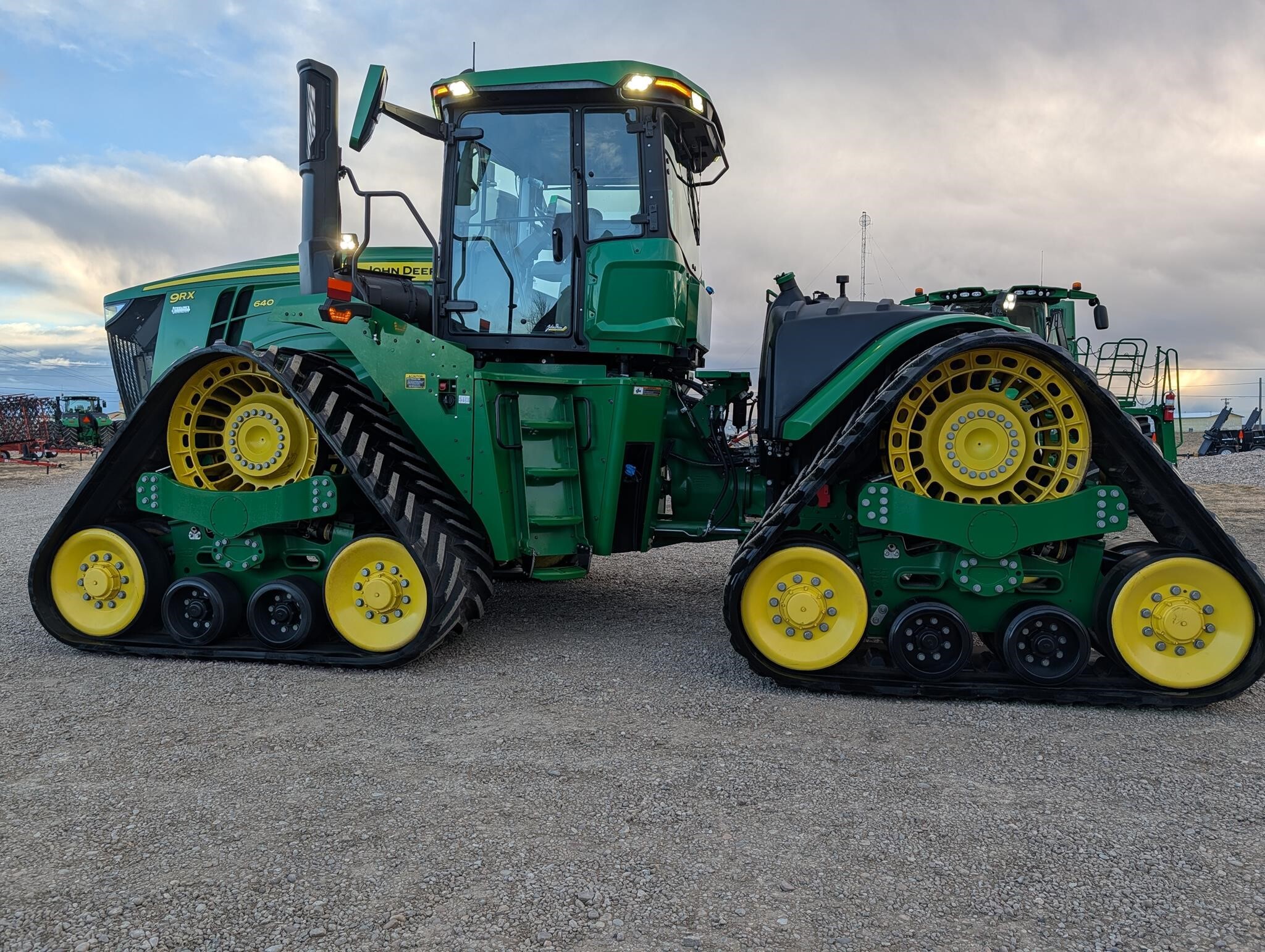 2022 John Deere 9RX 640 Tractor