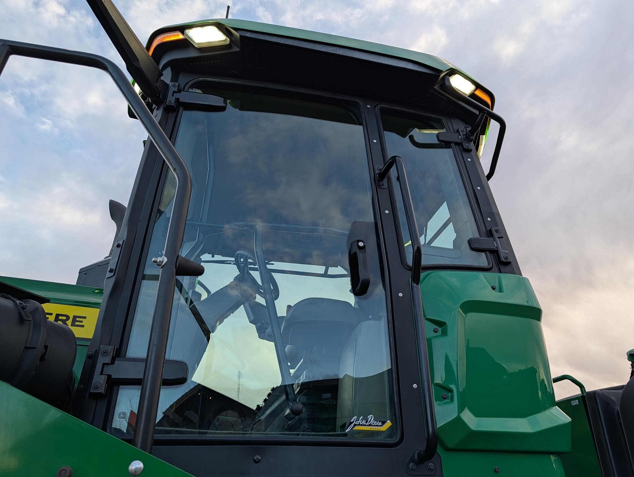 2022 John Deere 9RX 640 Tractor