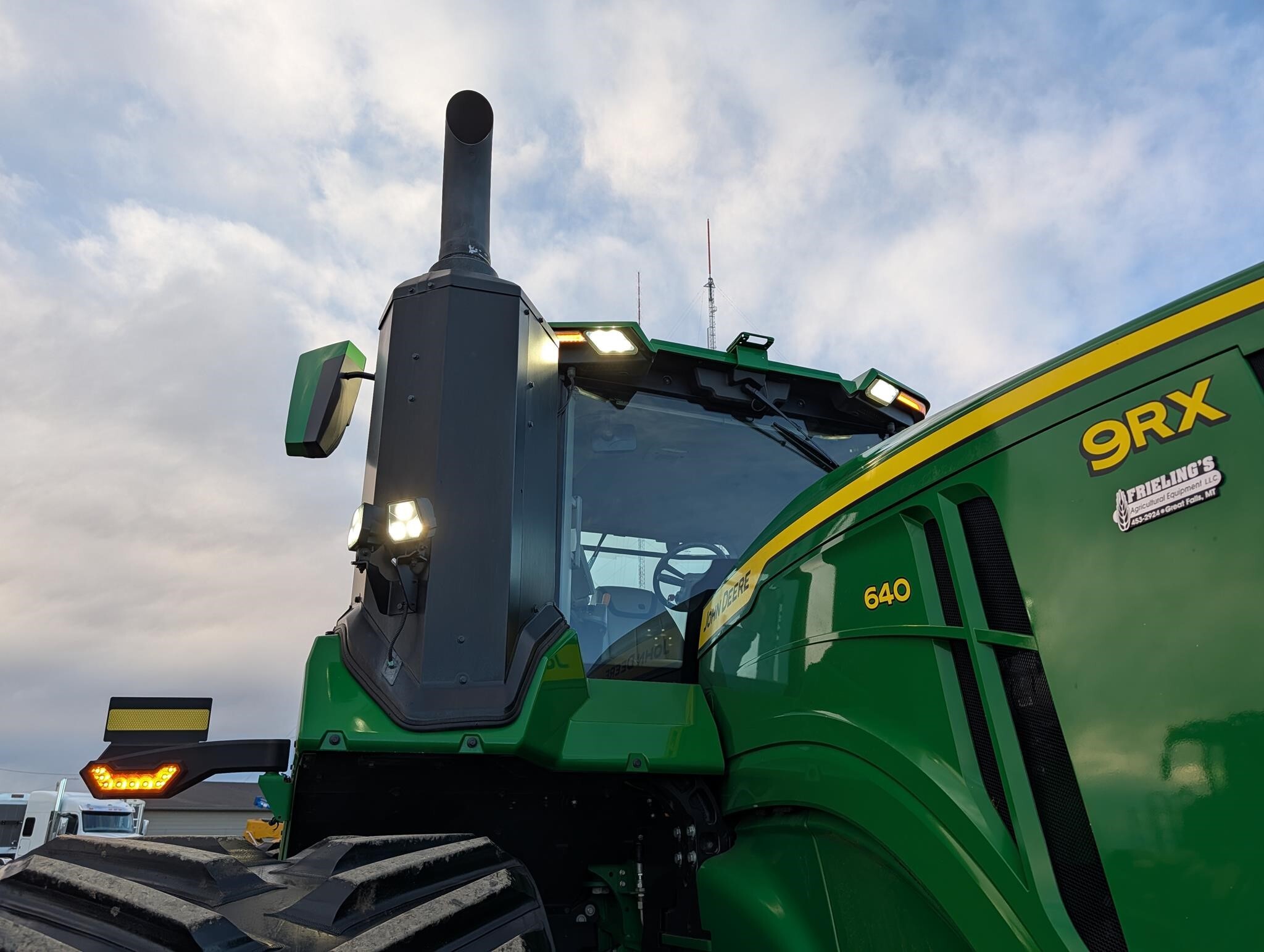 2022 John Deere 9RX 640 Tractor