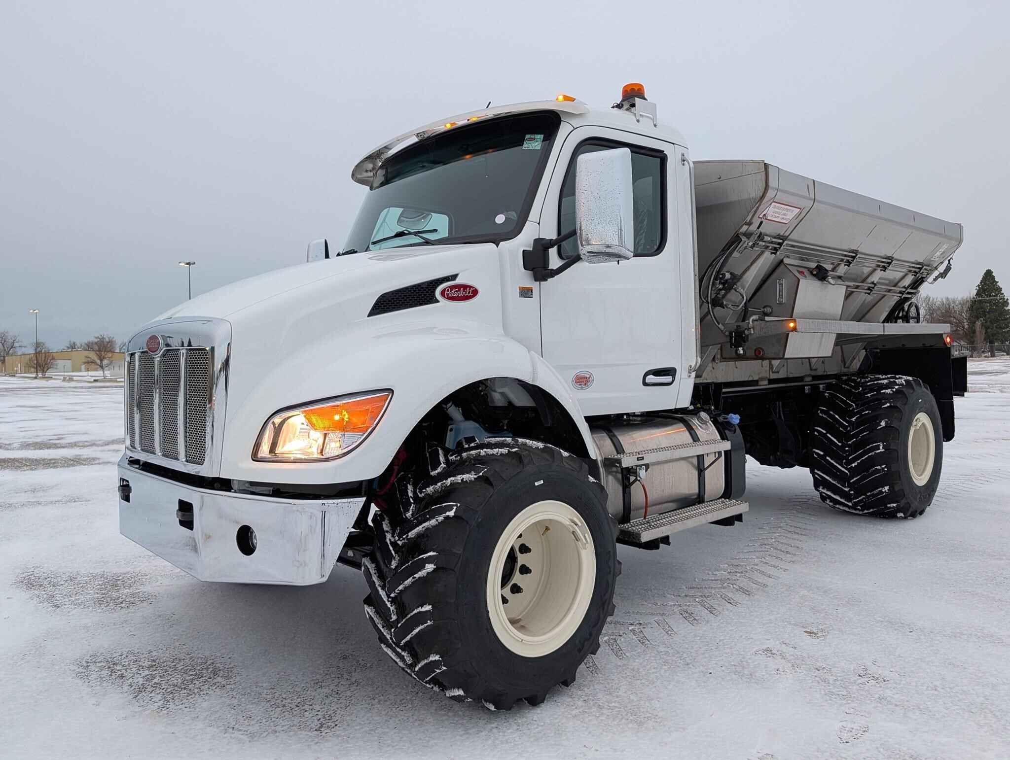 2026 Peterbilt 536 Box Trucks/Trailer