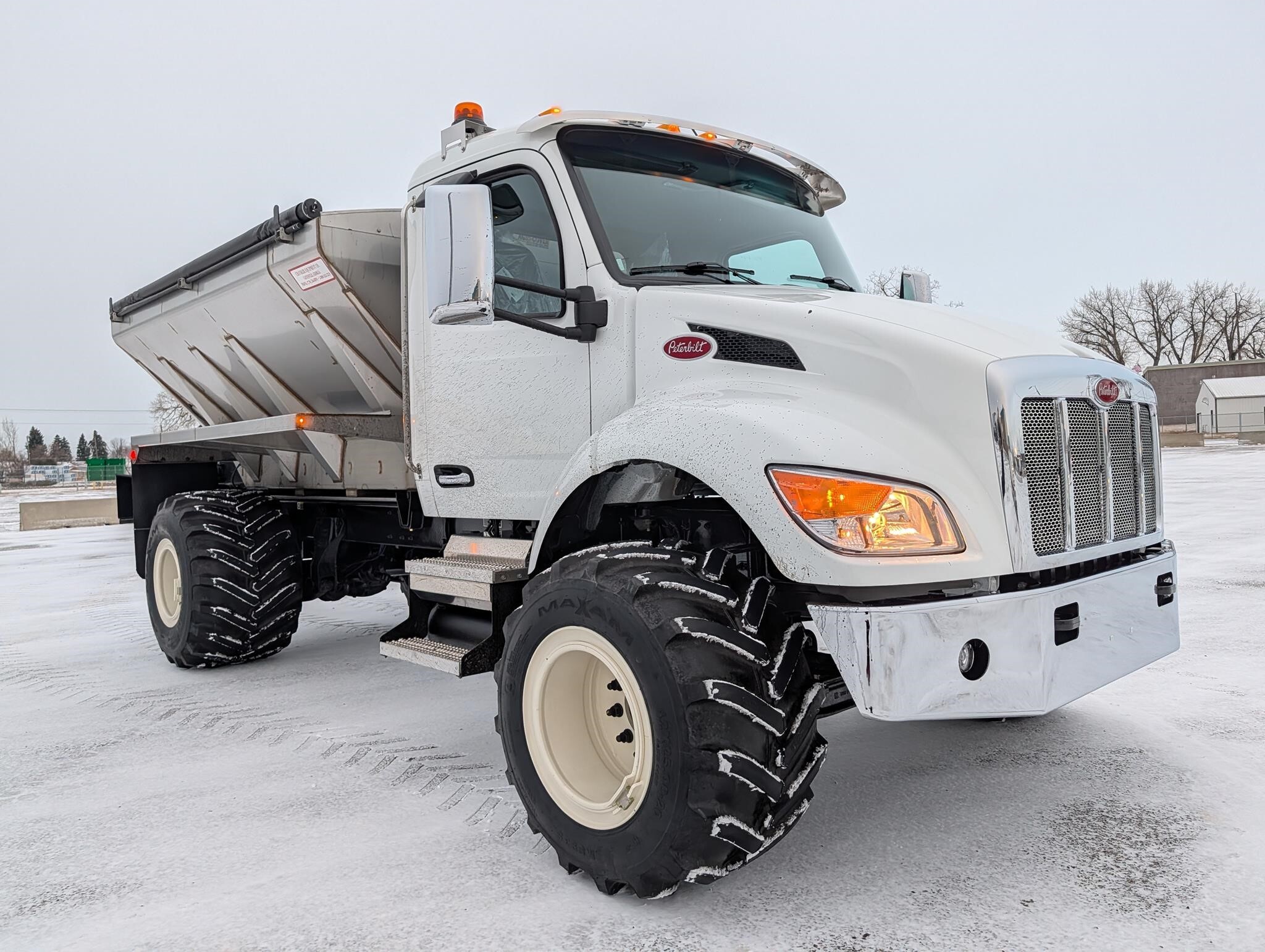 2026 Peterbilt 536 Box Trucks/Trailer