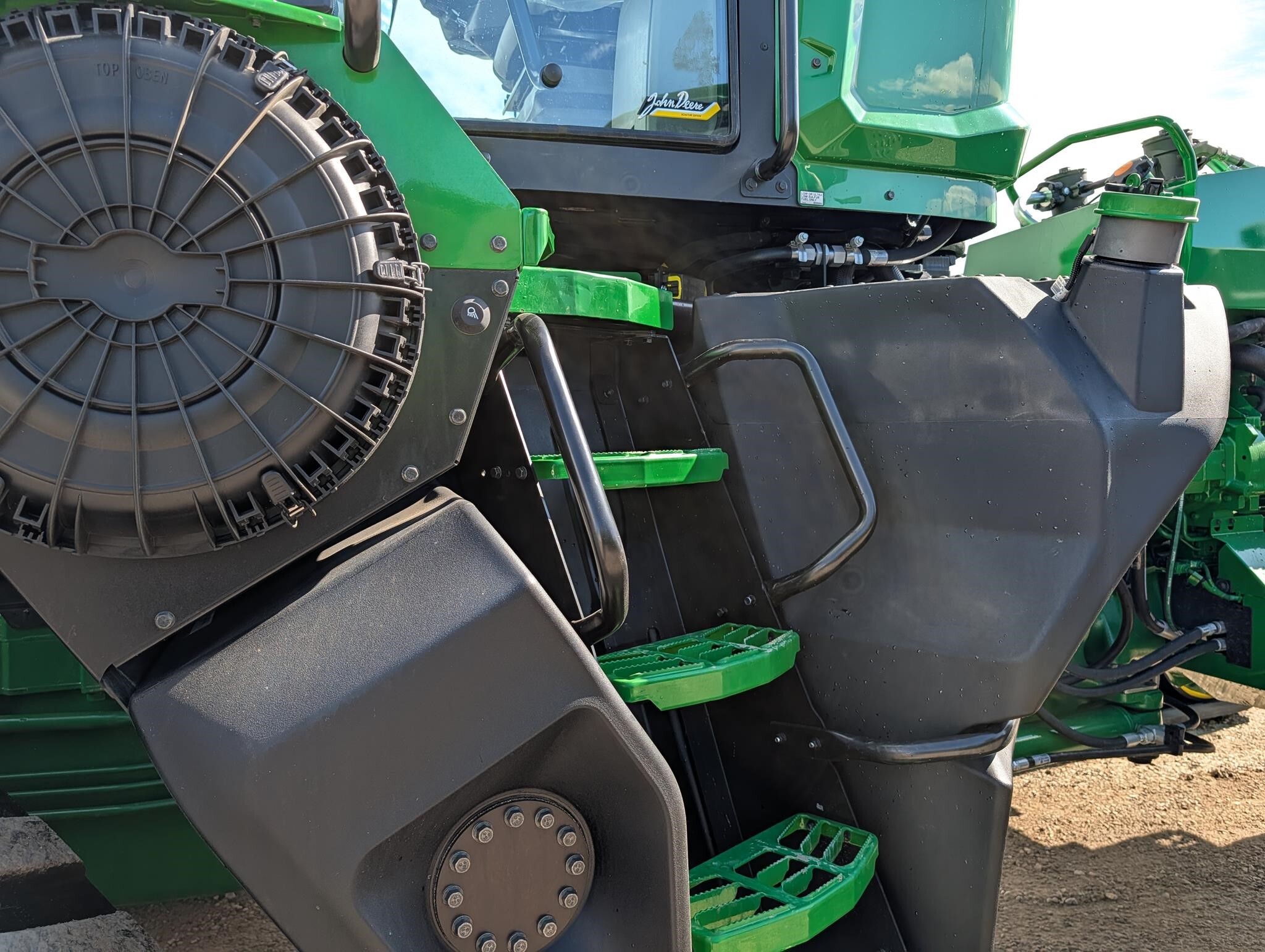 2025 John Deere 9RX 710 Tractor