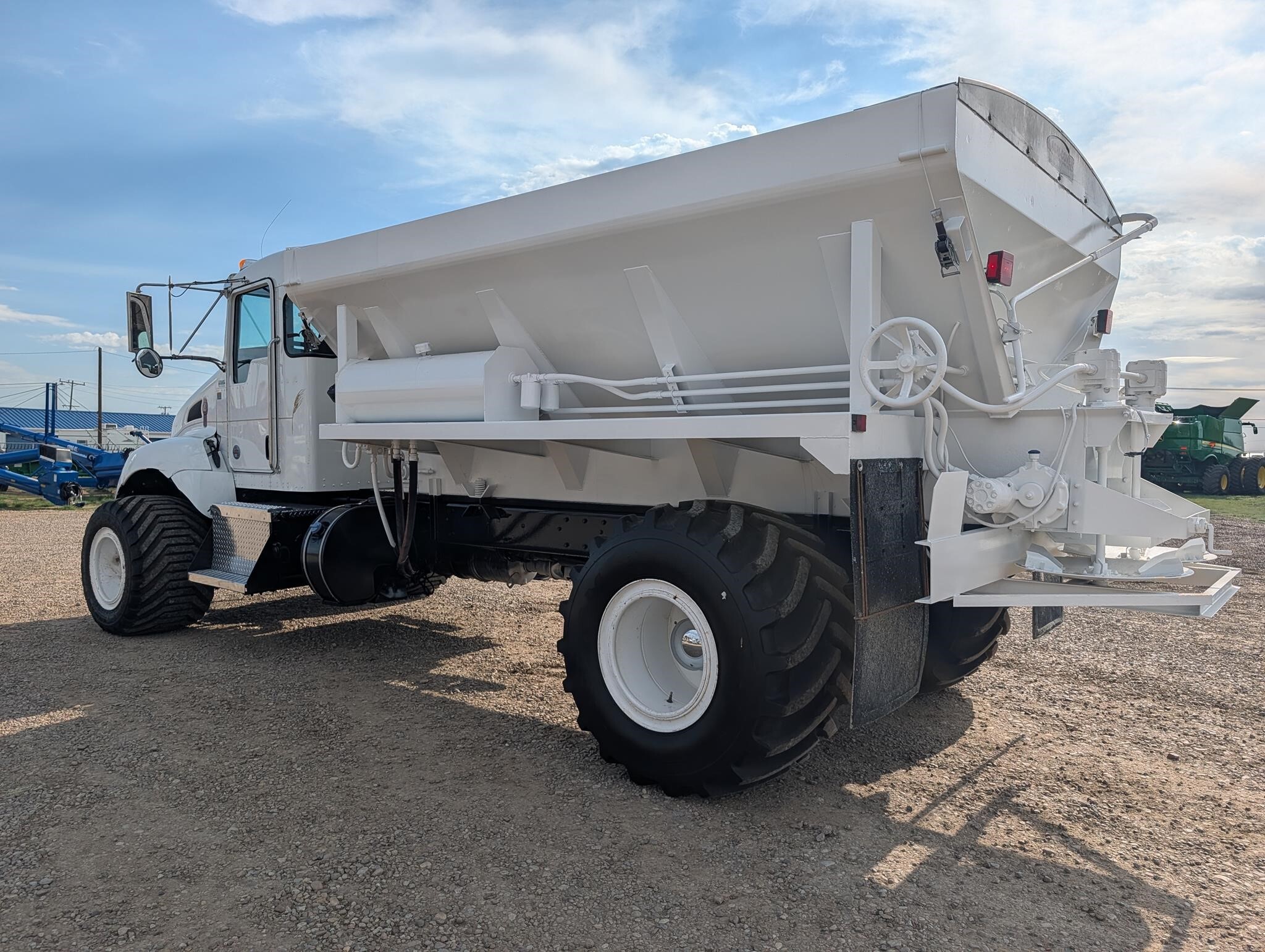 2018 Chandler 20PTT-FT Pull-Type Fertilizer Spreader