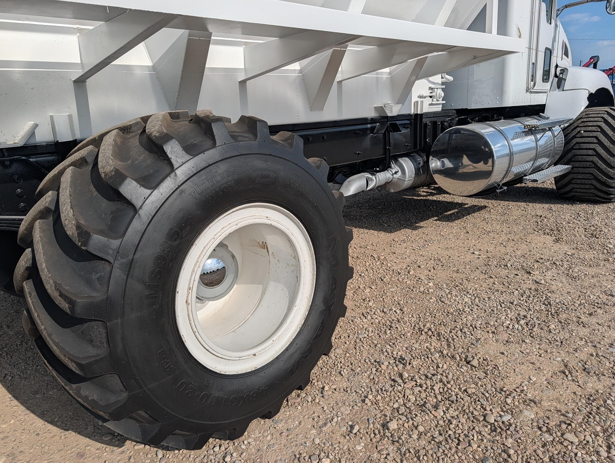 2018 Chandler 20PTT-FT Pull-Type Fertilizer Spreader