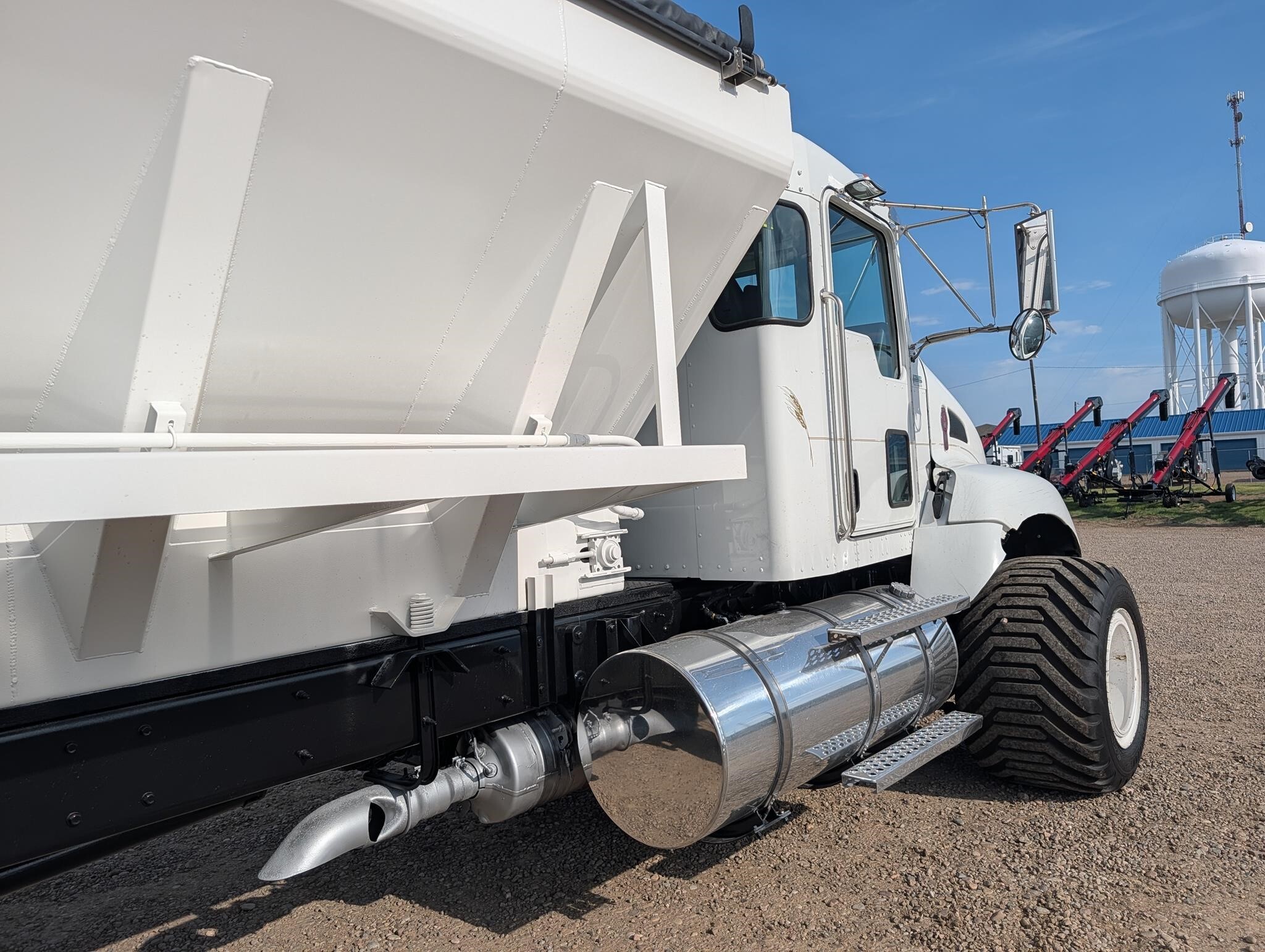 2018 Chandler 20PTT-FT Pull-Type Fertilizer Spreader