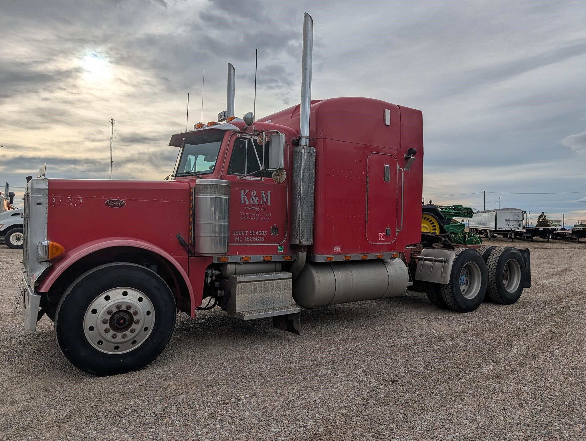 1989 Peterbilt 379 Semi Trucks/Trailer