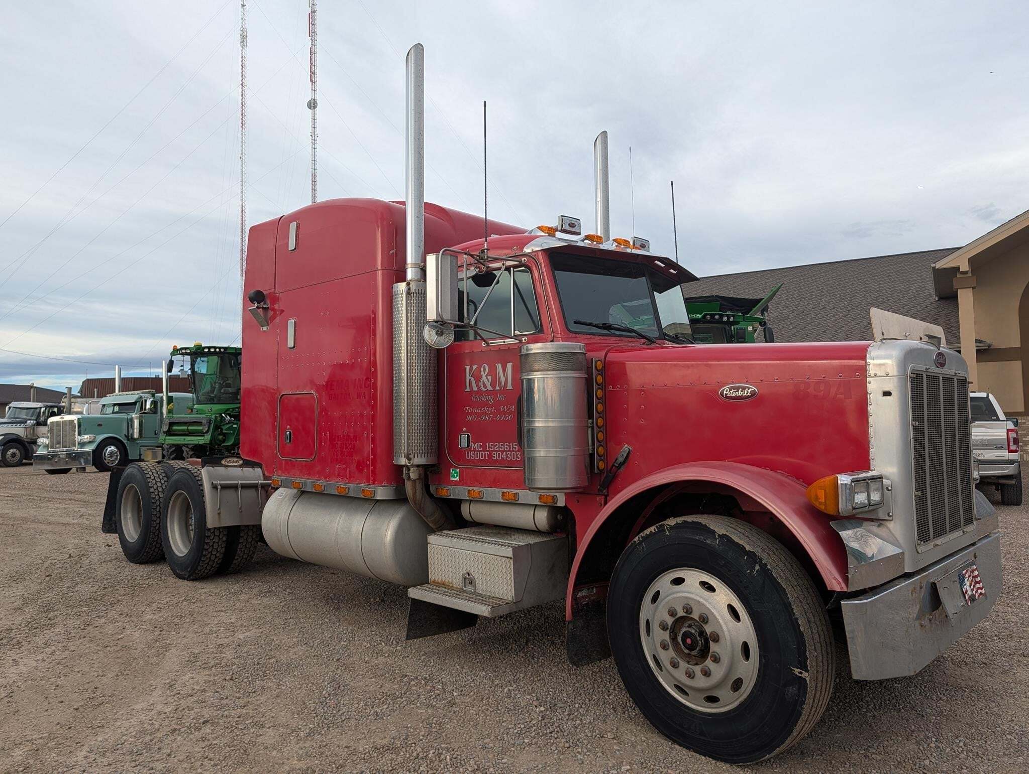 1989 Peterbilt 379 Semi Trucks/Trailer