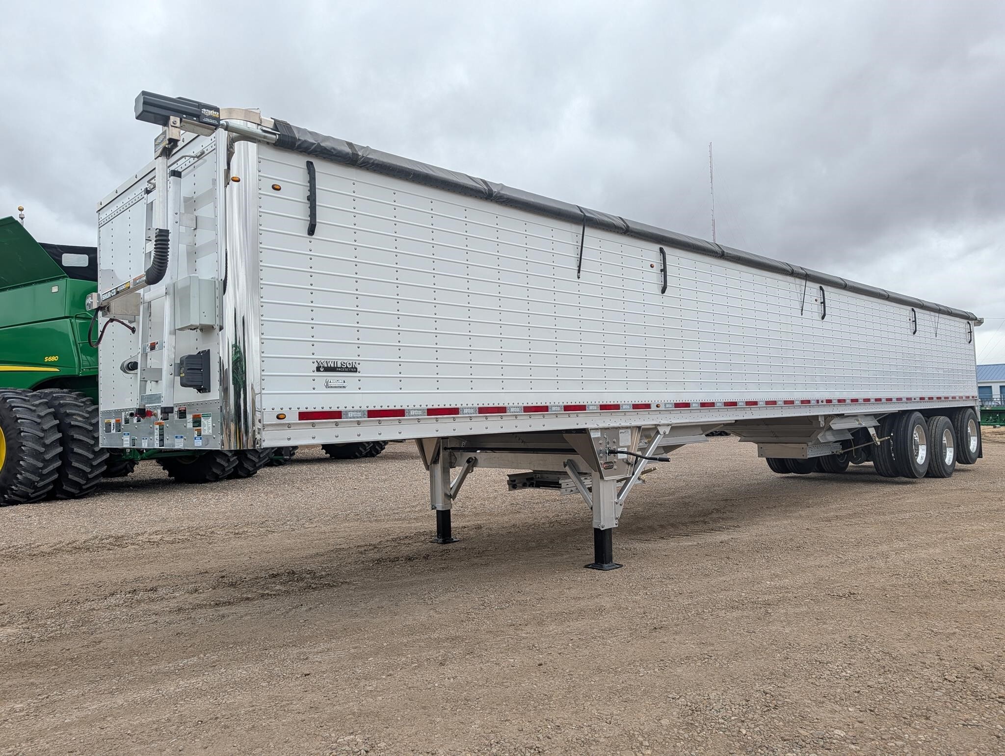 2027 Wilson Pacesetter Grain Trailer