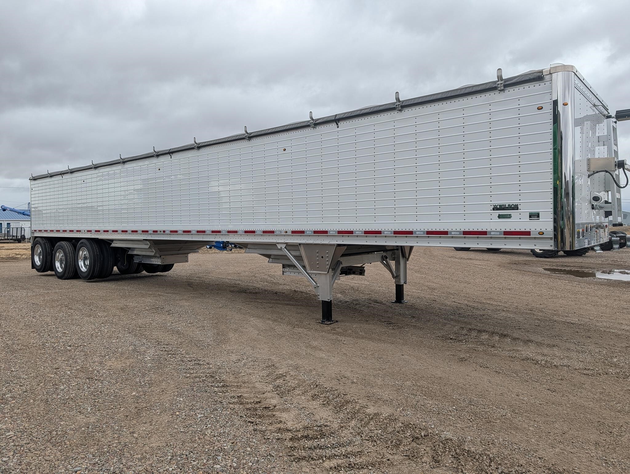 2027 Wilson Pacesetter Grain Trailer