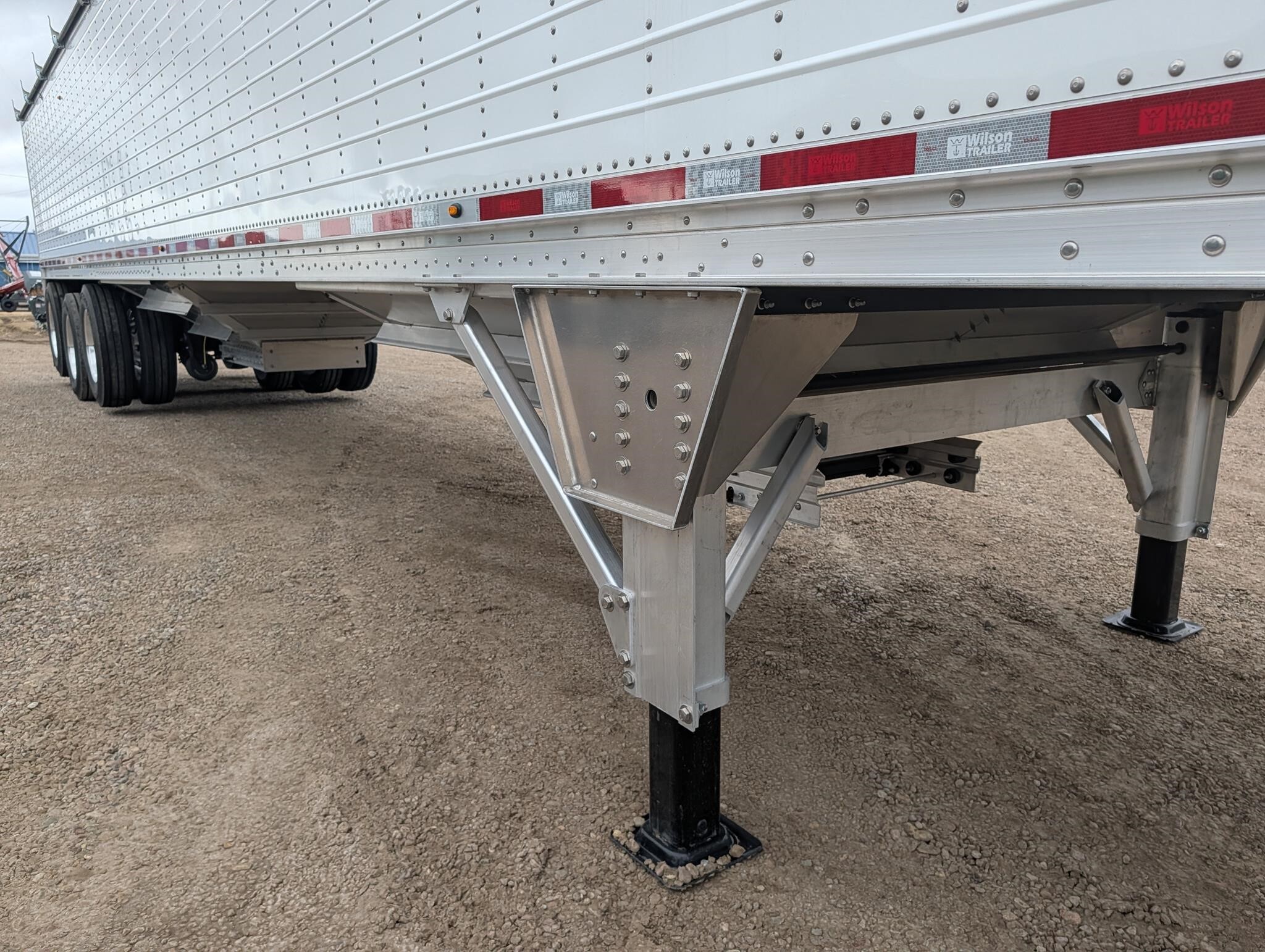 2027 Wilson Pacesetter Grain Trailer
