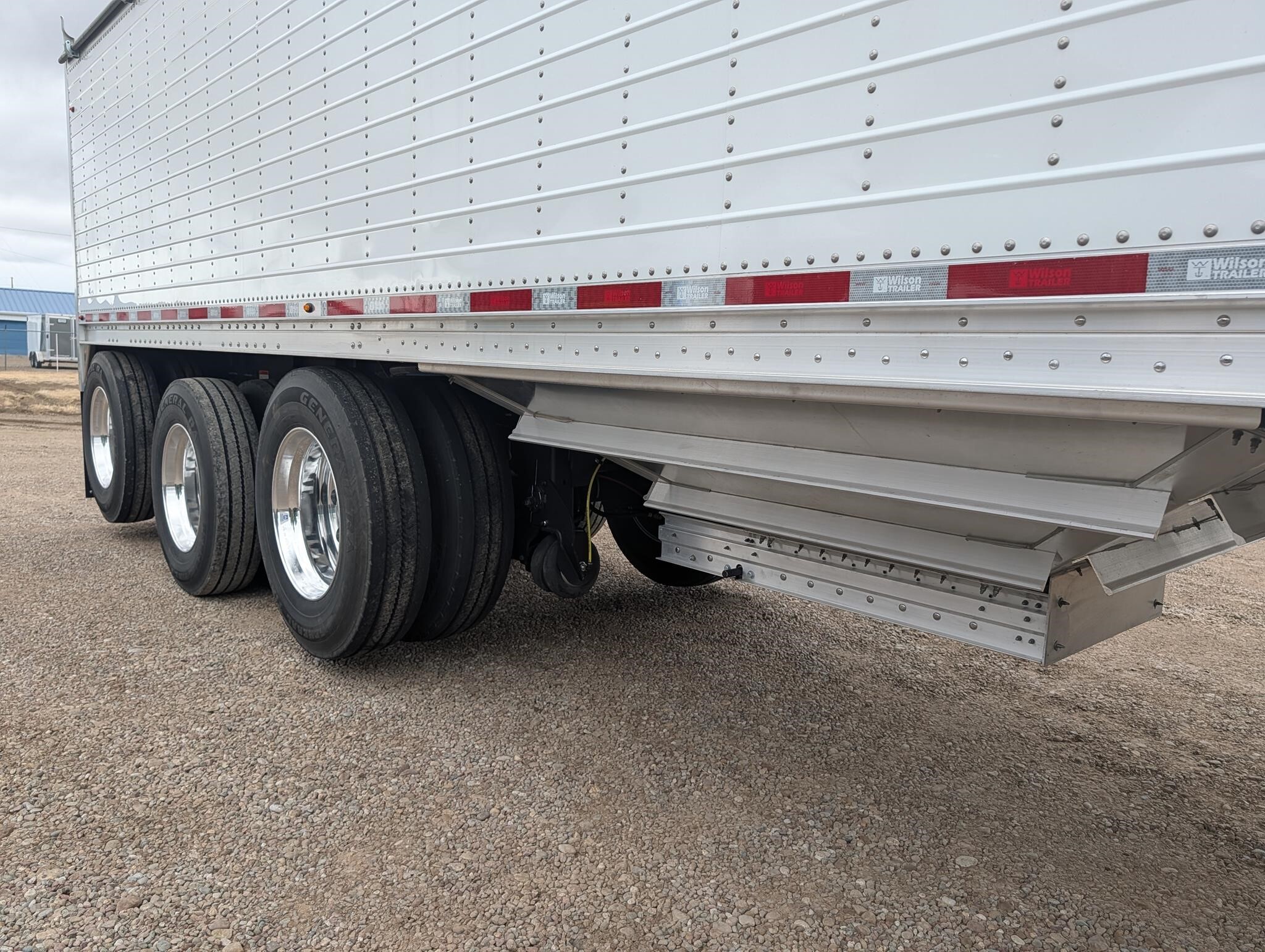 2027 Wilson Pacesetter Grain Trailer