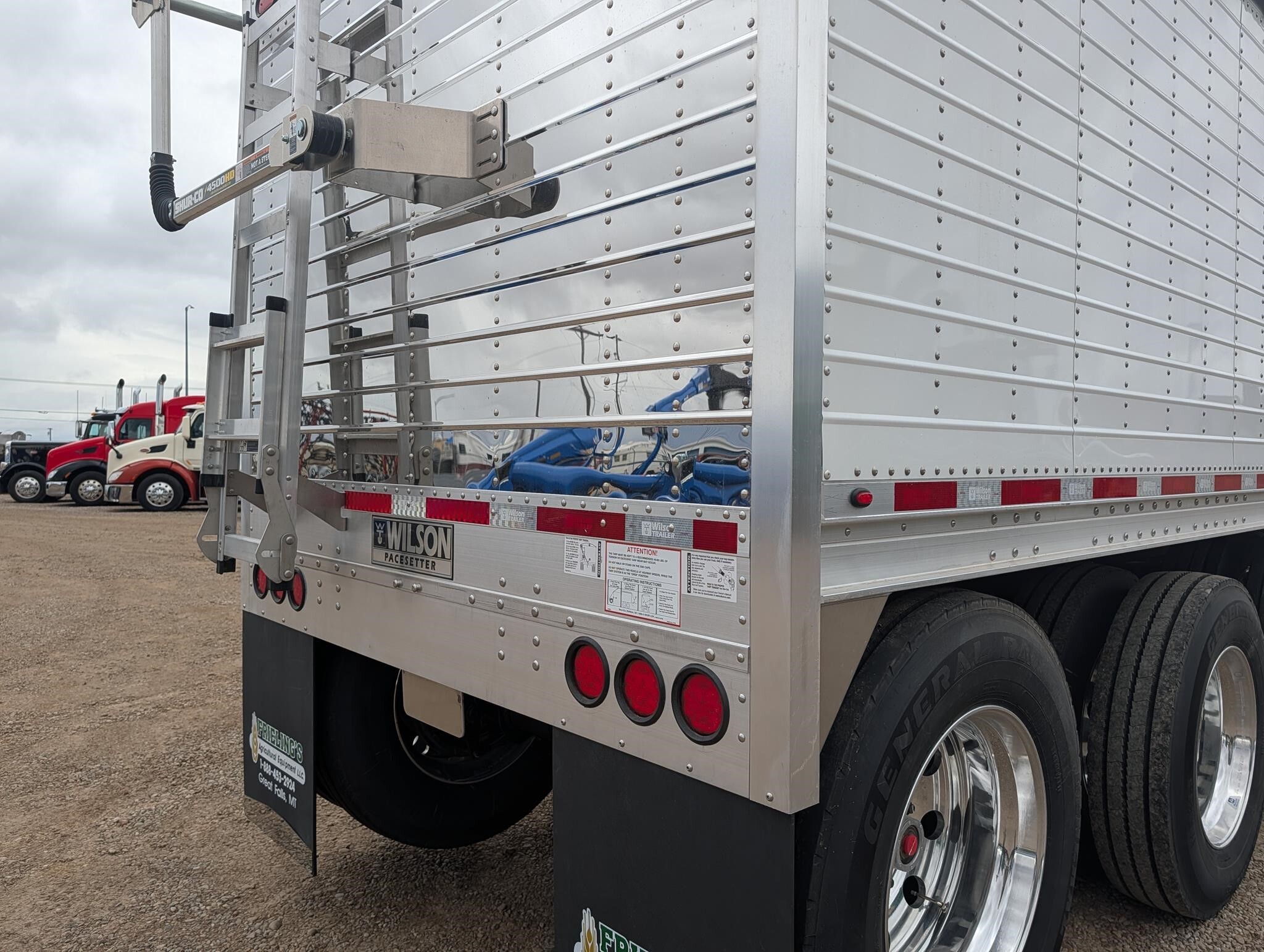 2027 Wilson Pacesetter Grain Trailer
