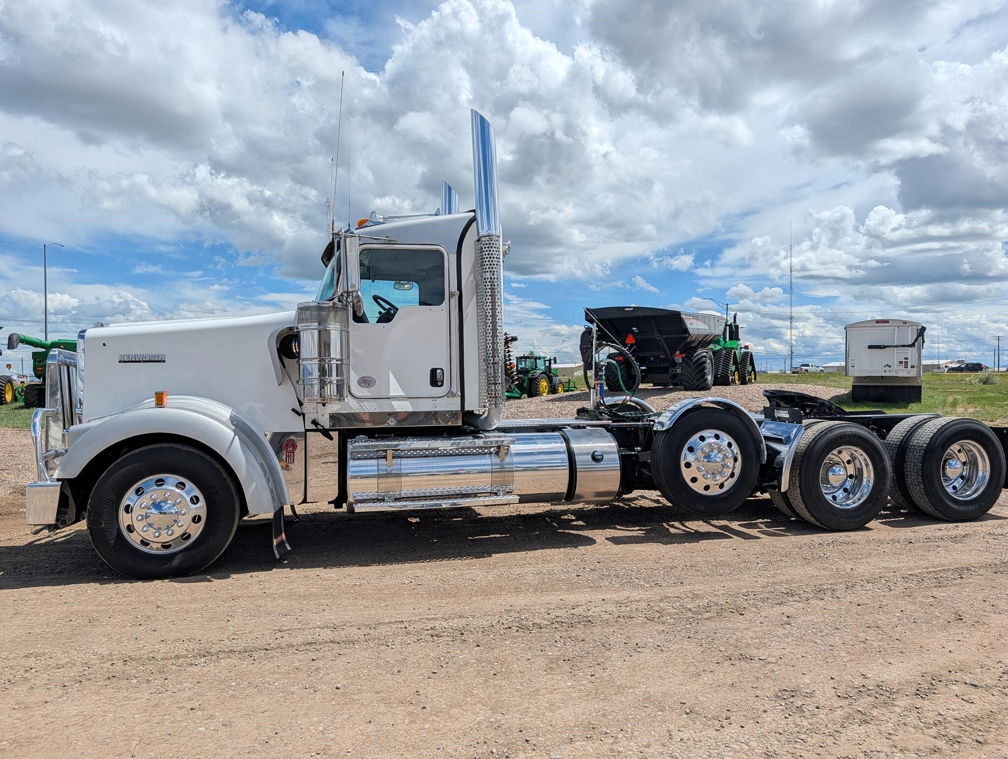 2018 Kenworth W900 Semi Trucks/Trailer
