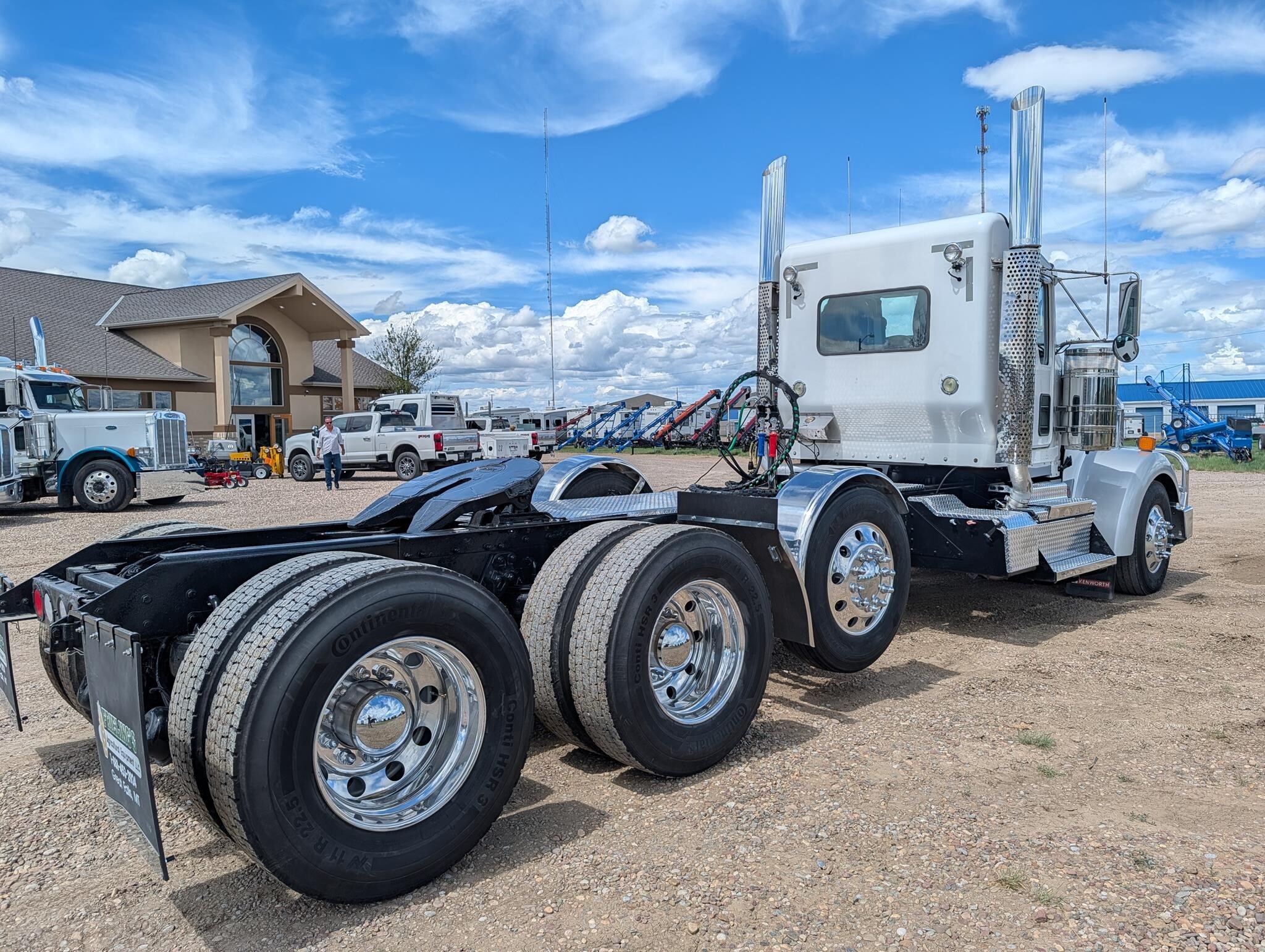 2018 Kenworth W900 Semi Trucks/Trailer