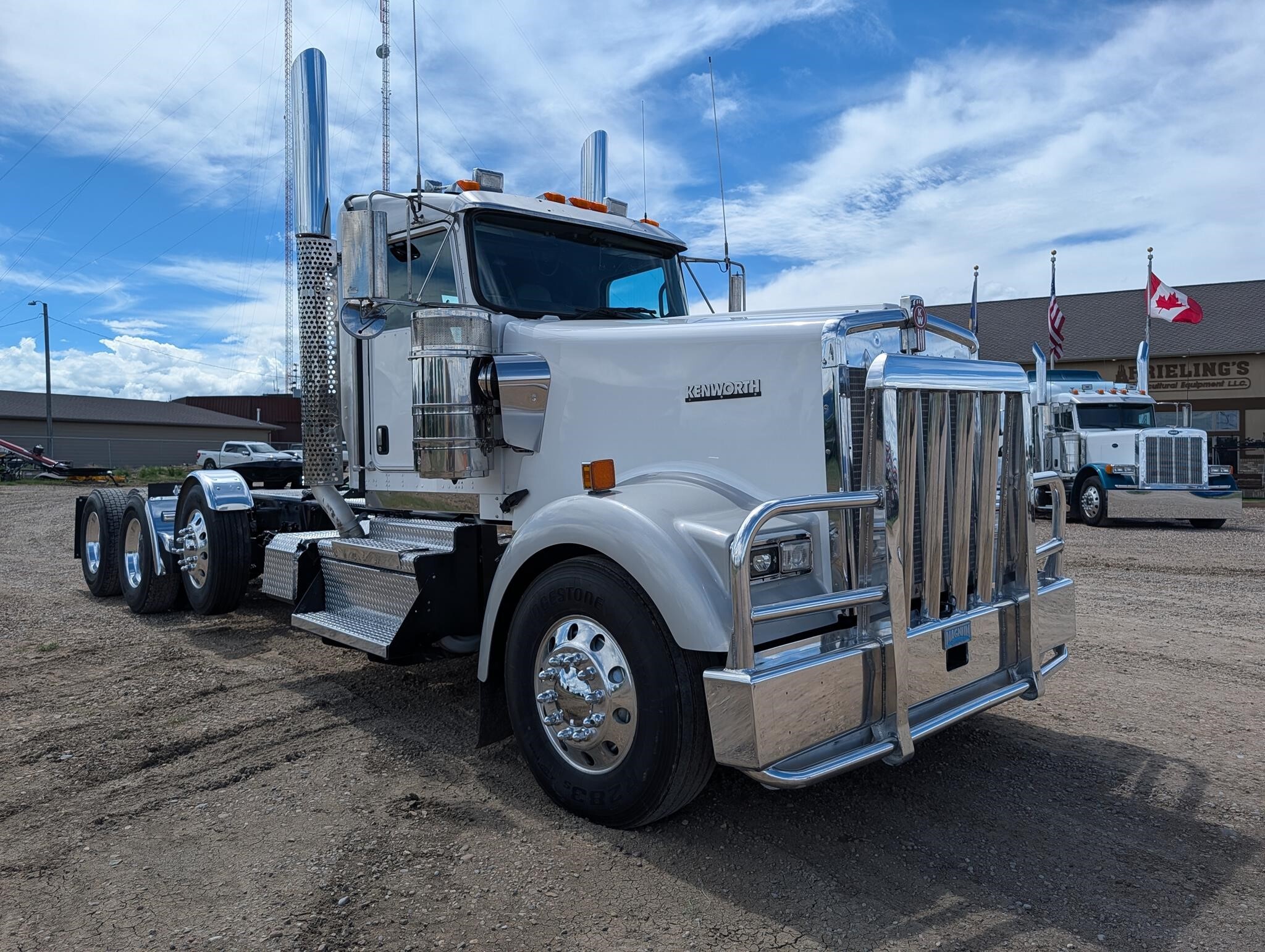 2018 Kenworth W900 Semi Trucks/Trailer
