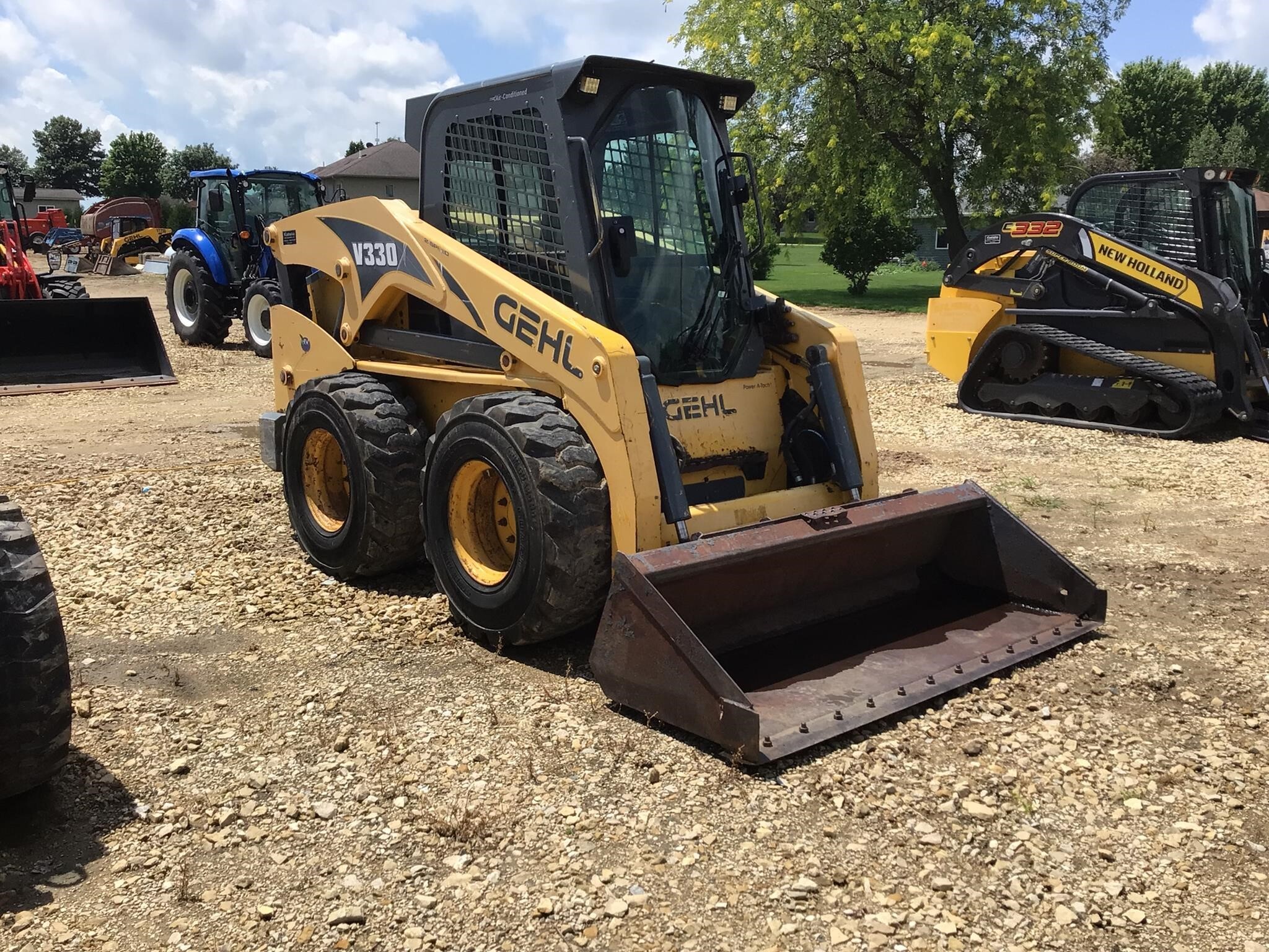 2012 Gehl V330 Skid Steer