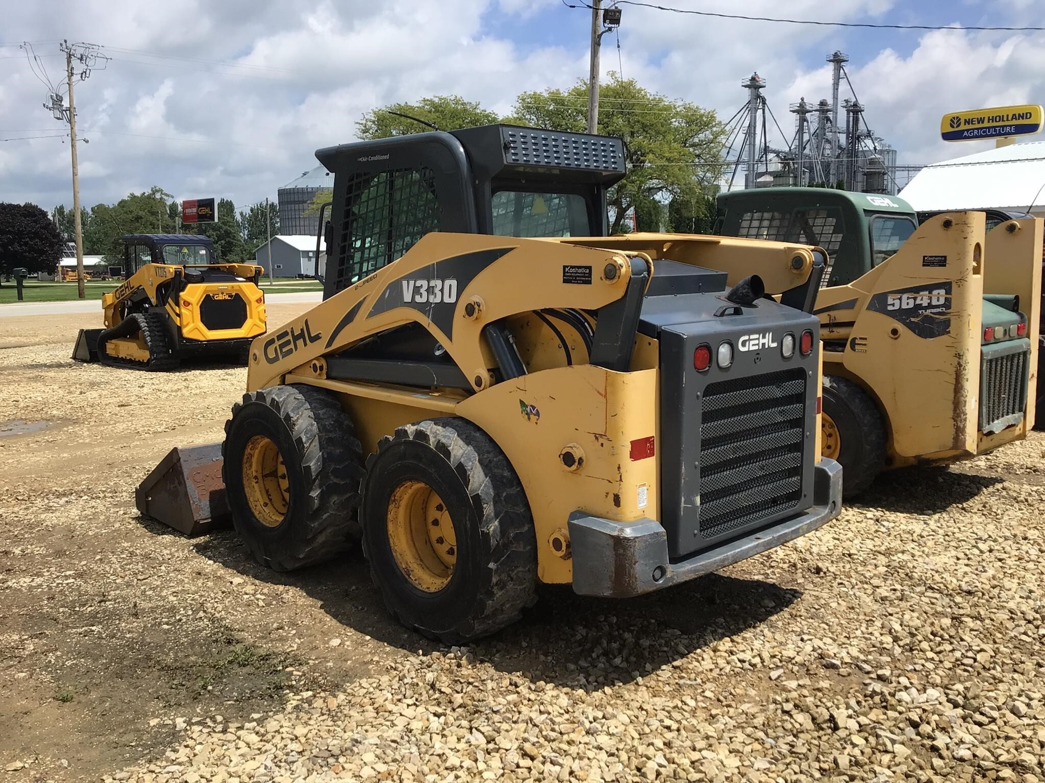 2012 Gehl V330 Skid Steer