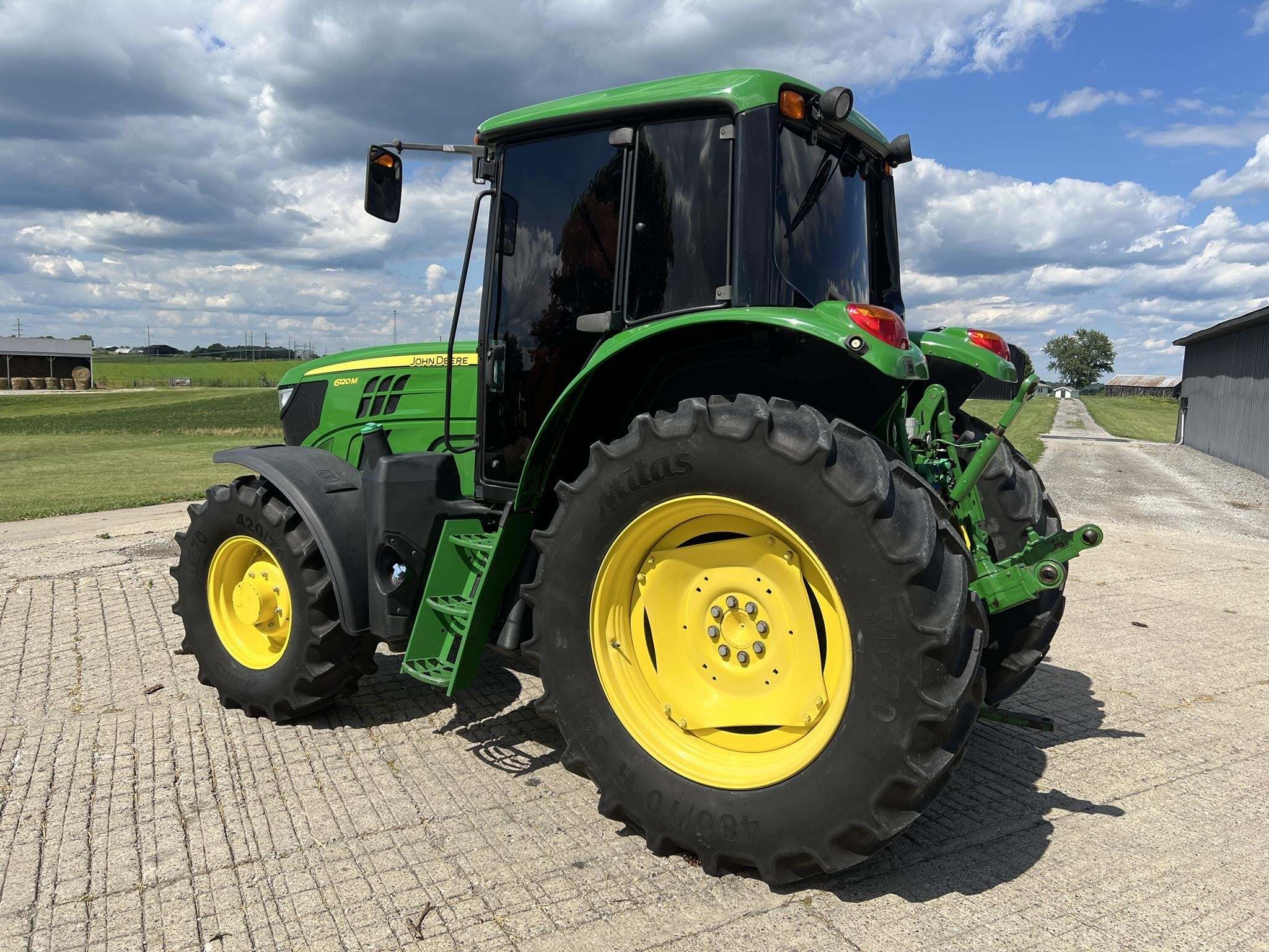 2016 John Deere 6120M Tractor