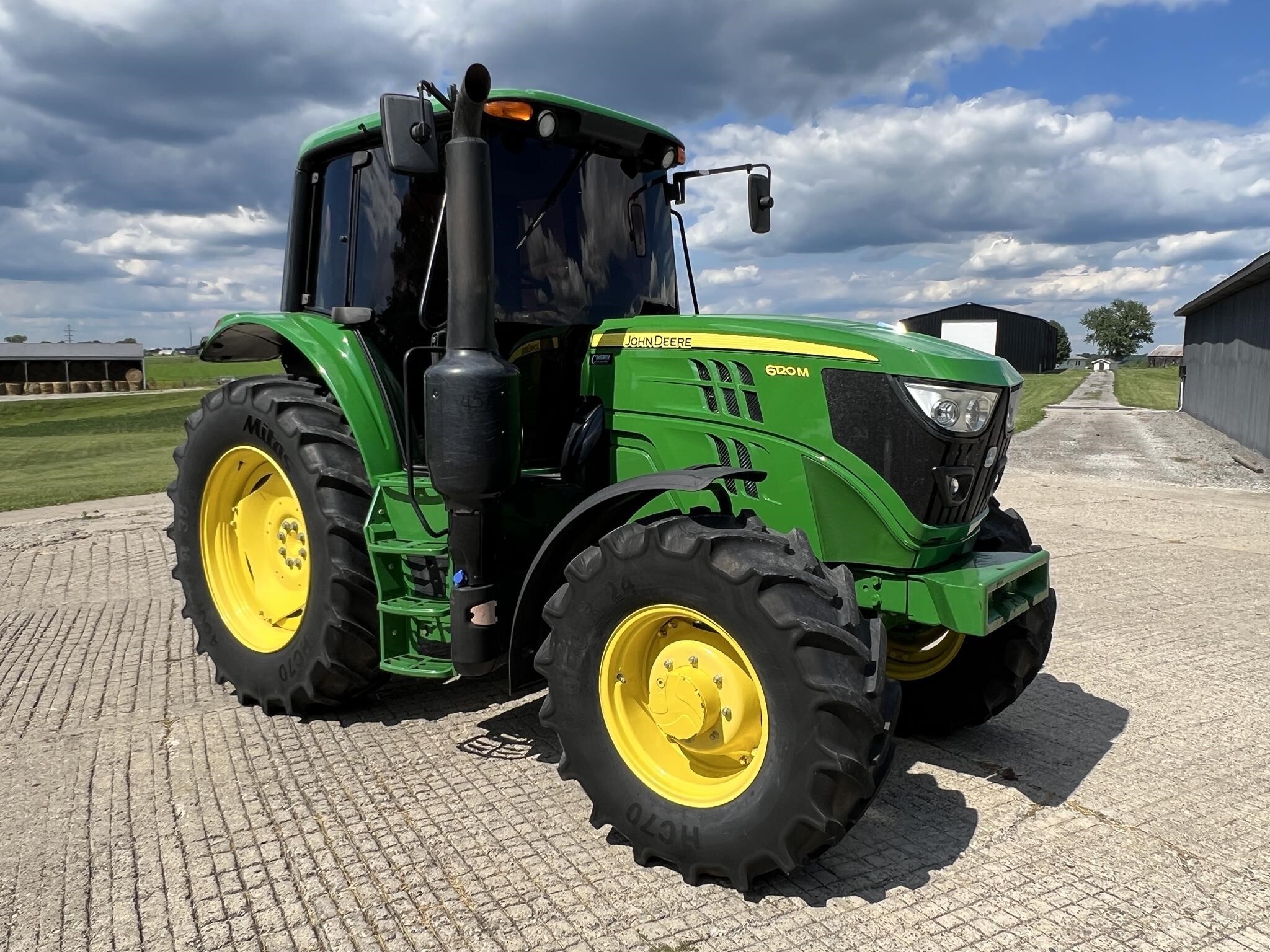 2016 John Deere 6120M Tractor
