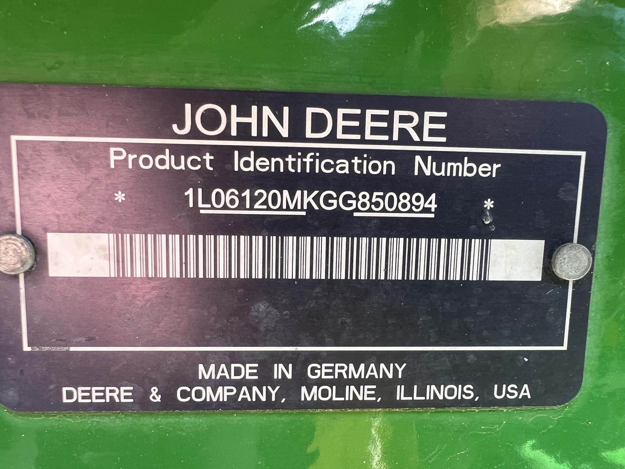 2016 John Deere 6120M Tractor