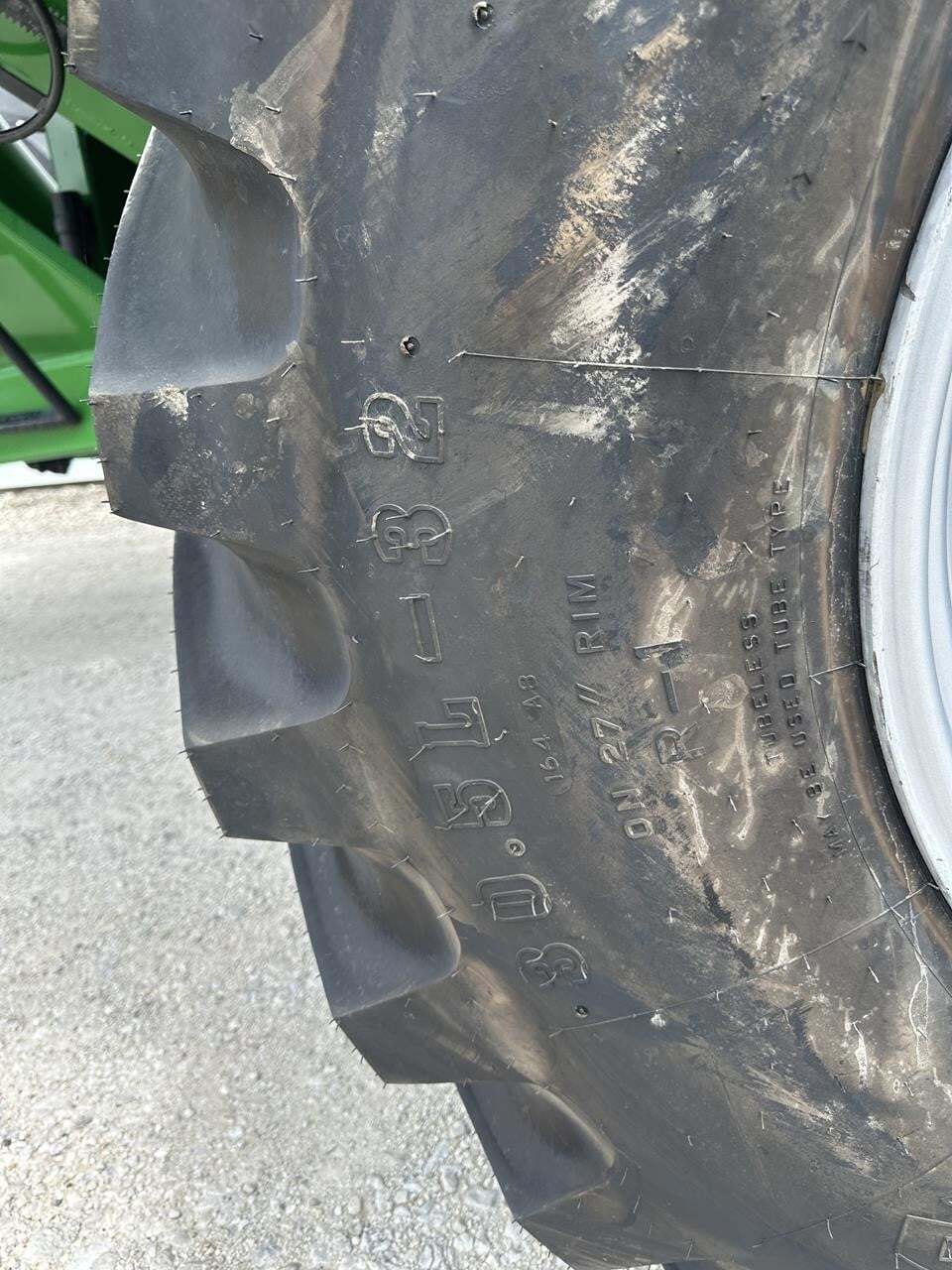 2026 J&M 812-18 Grain Cart