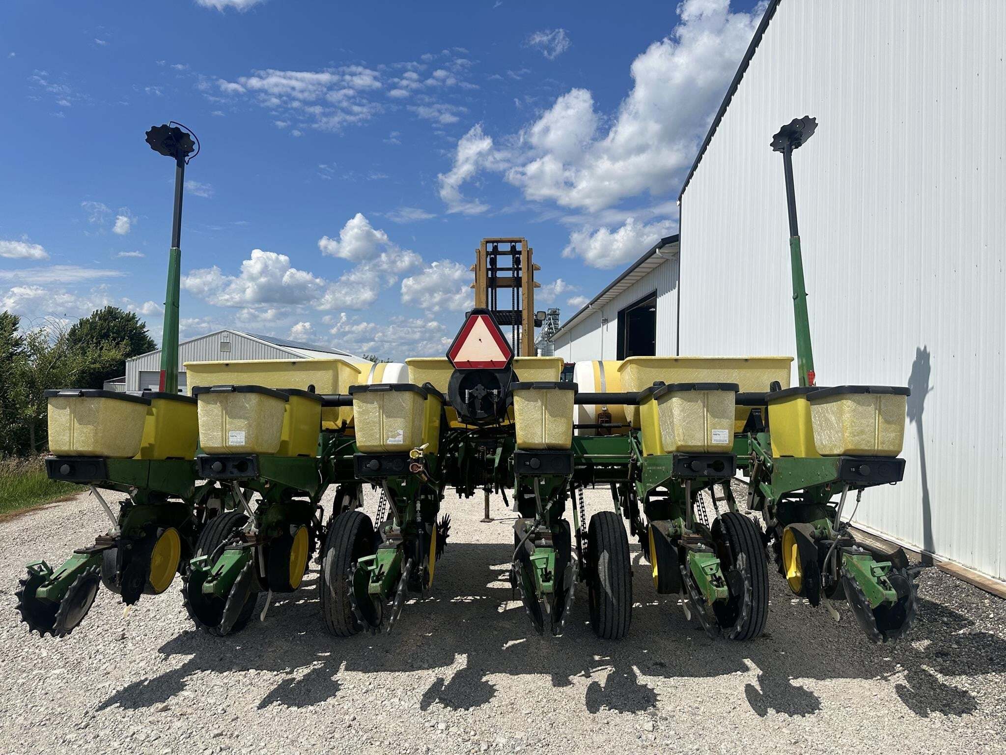 1986 John Deere 7200 Planter