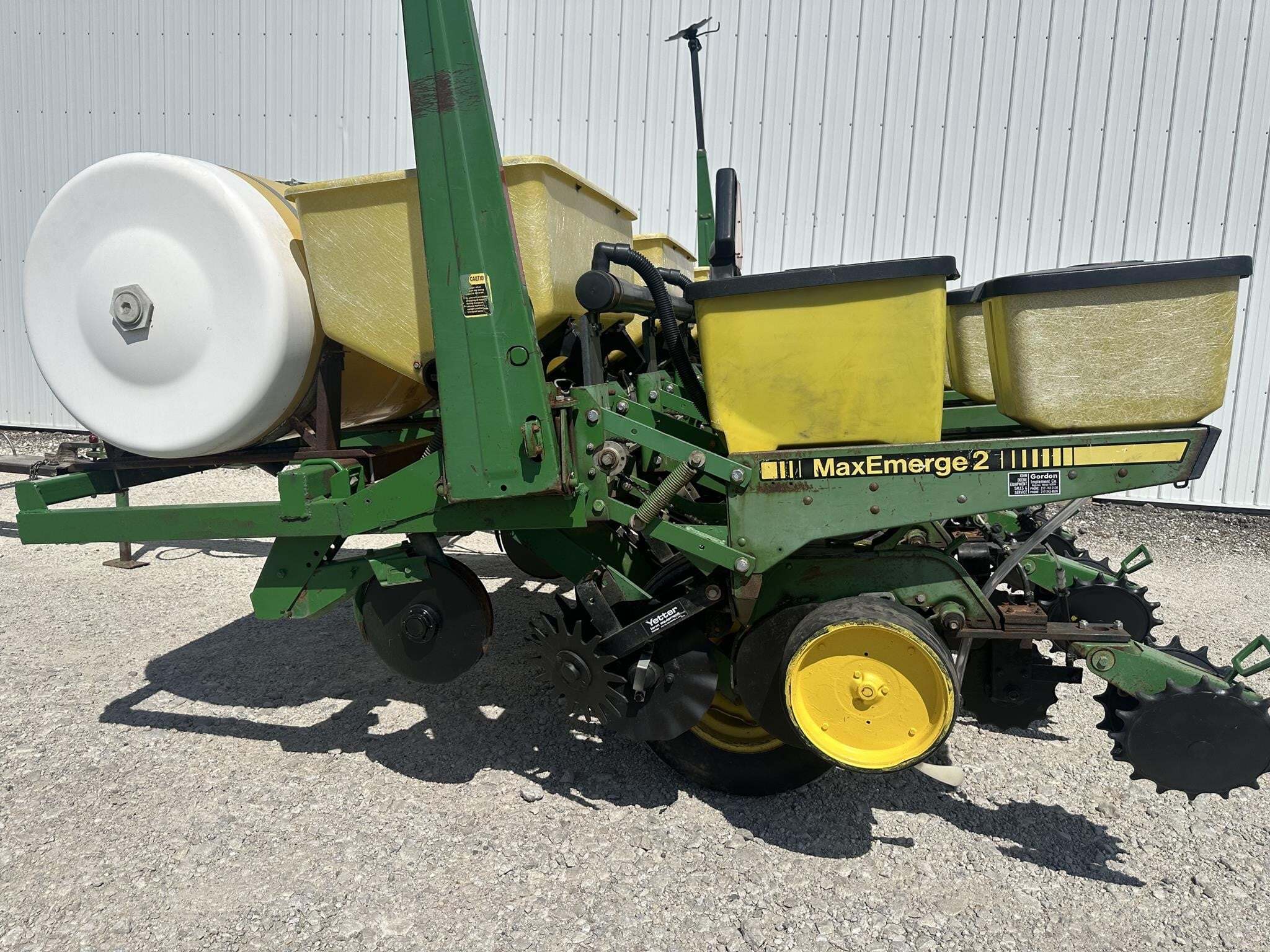 1986 John Deere 7200 Planter