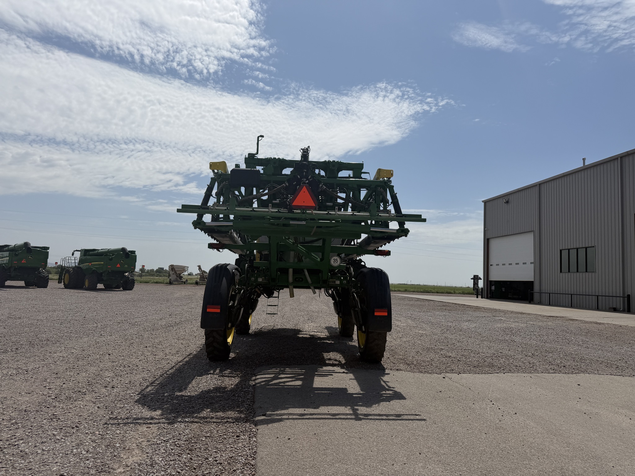 2022 John Deere 412R Self-Propelled Sprayer