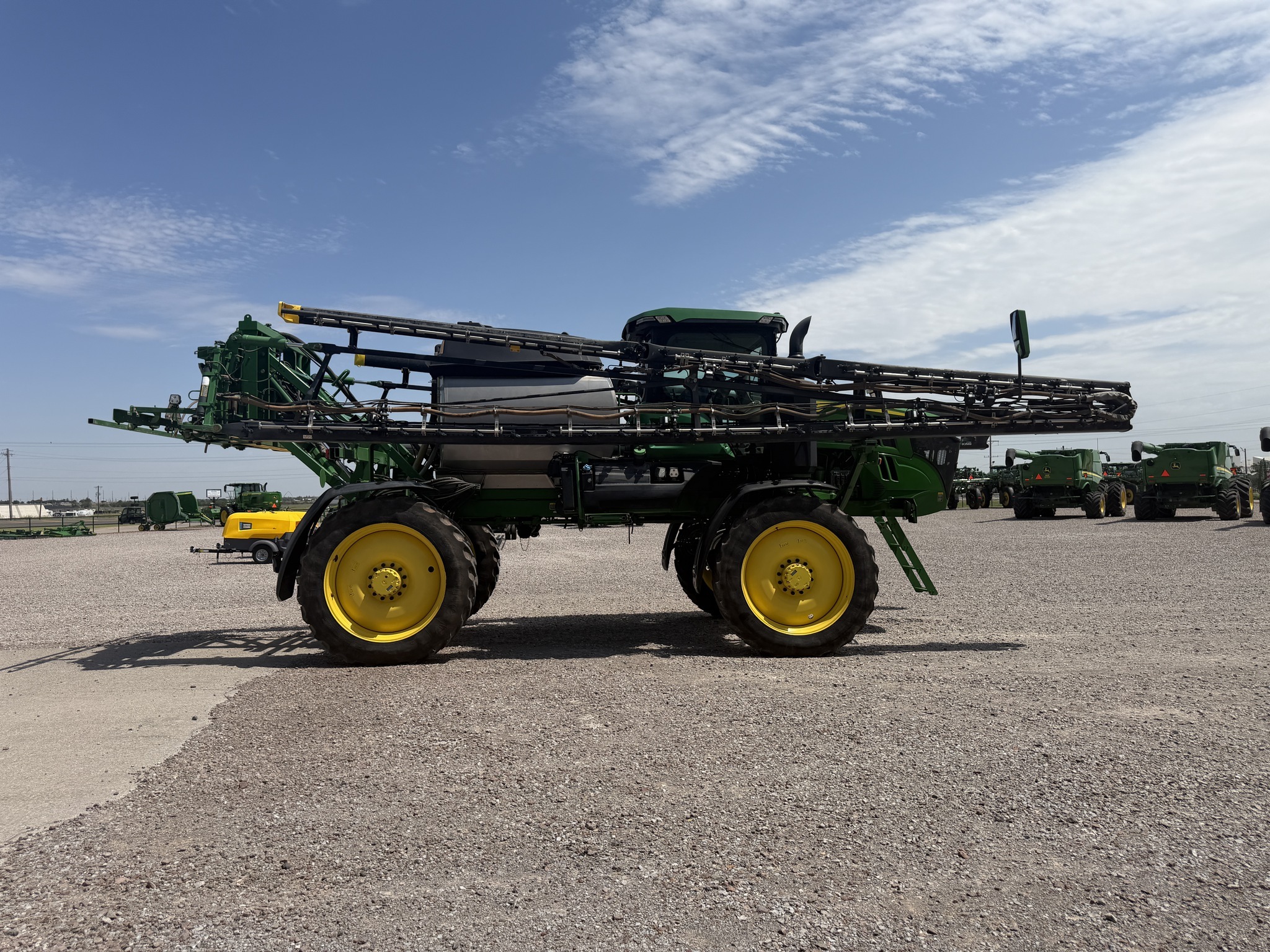2022 John Deere 412R Self-Propelled Sprayer