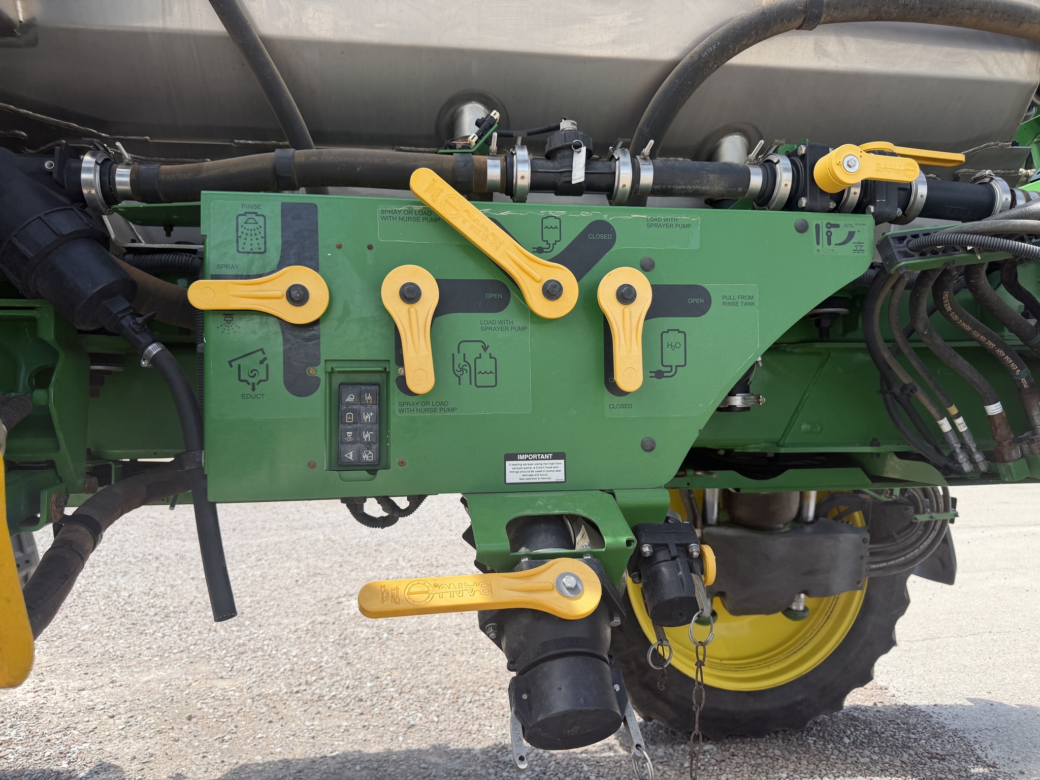 2022 John Deere 412R Self-Propelled Sprayer