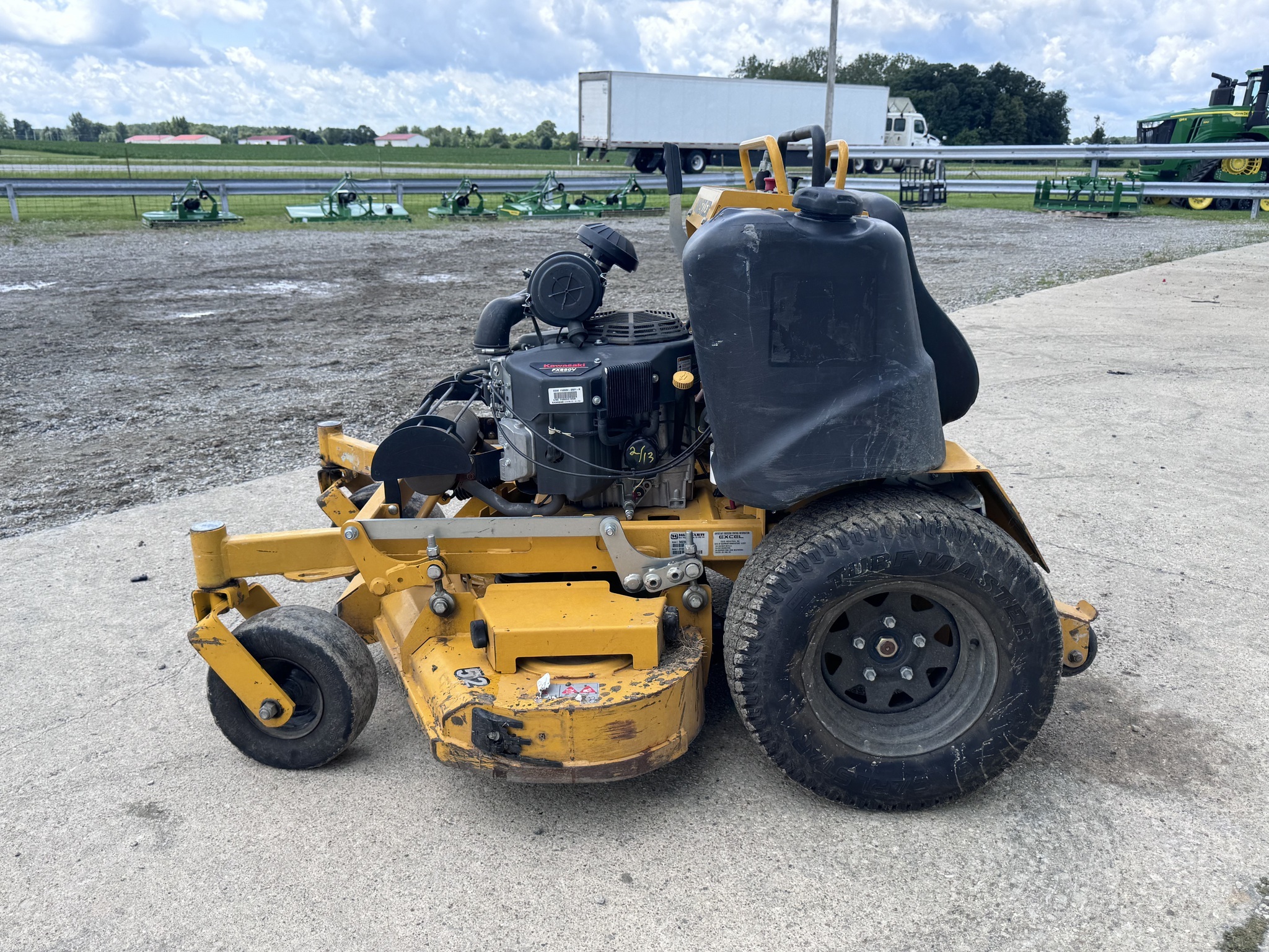 2022 Hustler SUPER S 52 Lawn Mower