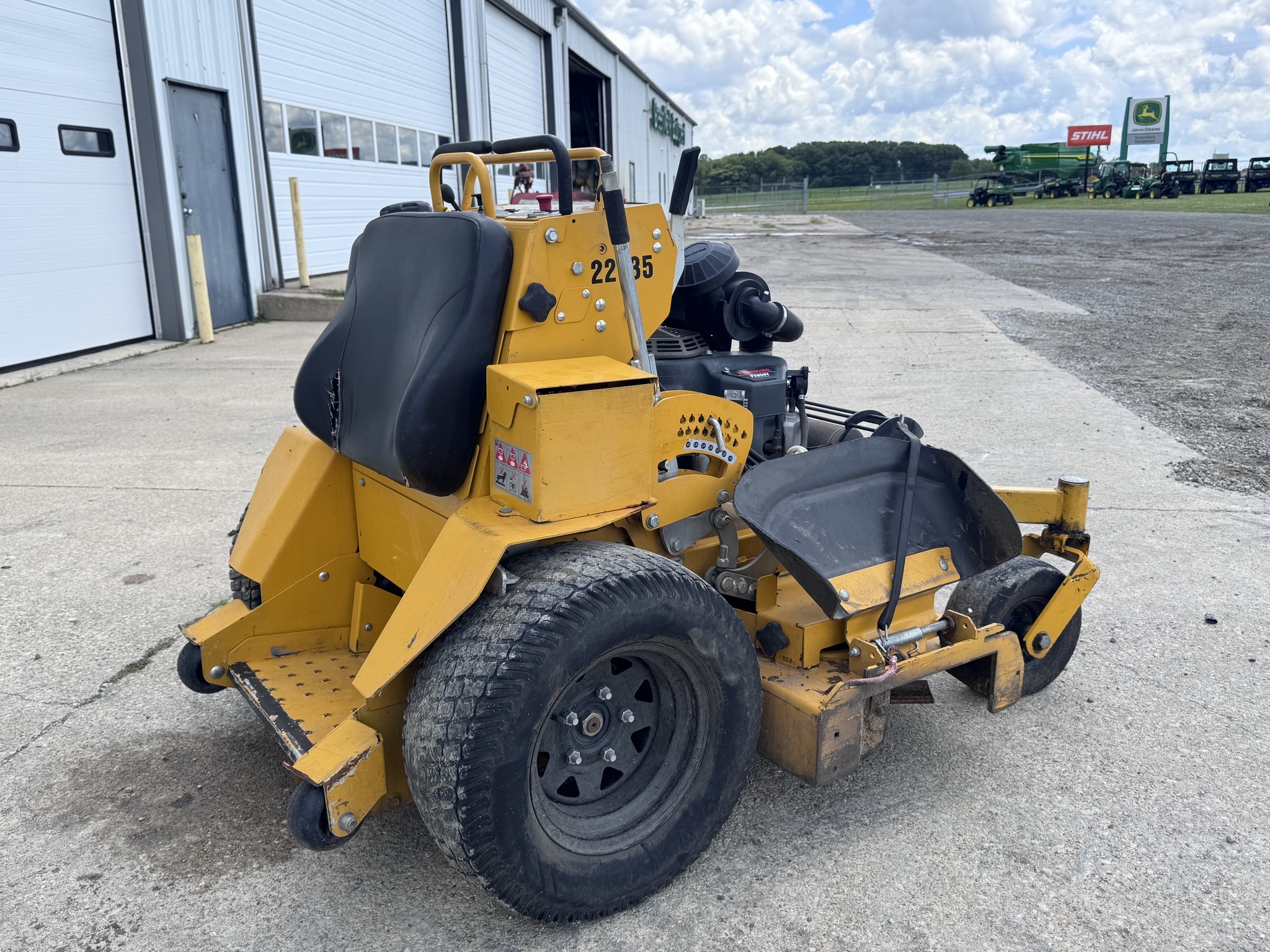 2022 Hustler SUPER S 52 Lawn Mower
