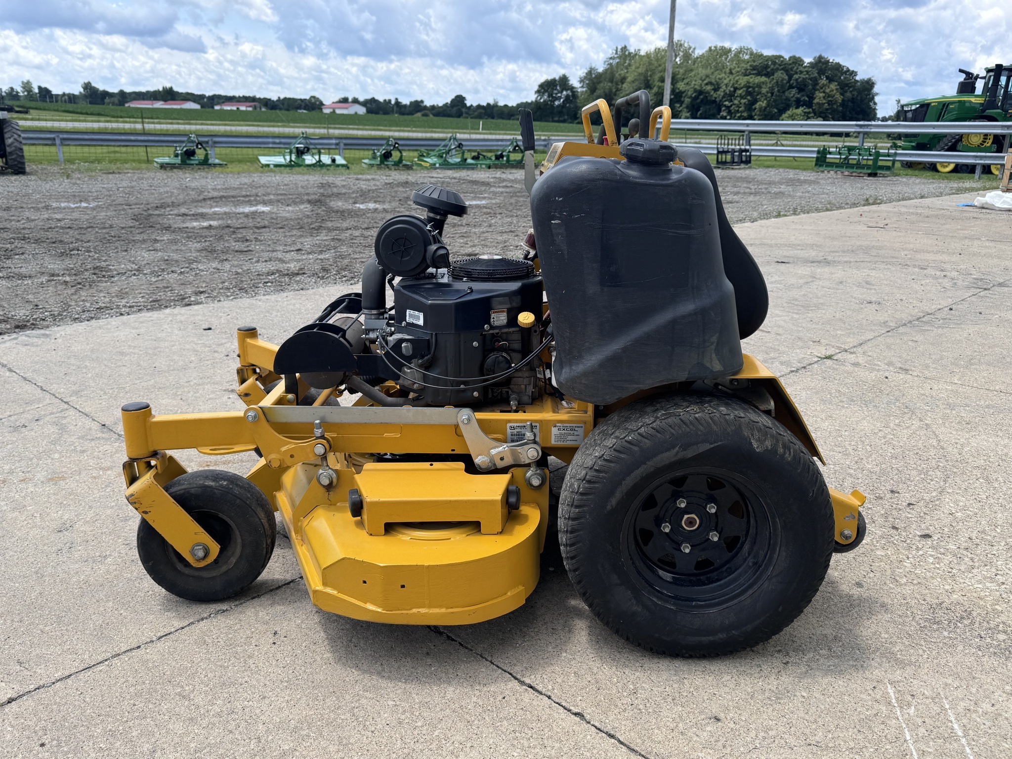 2021 Hustler SUPER S 52 Lawn Mower